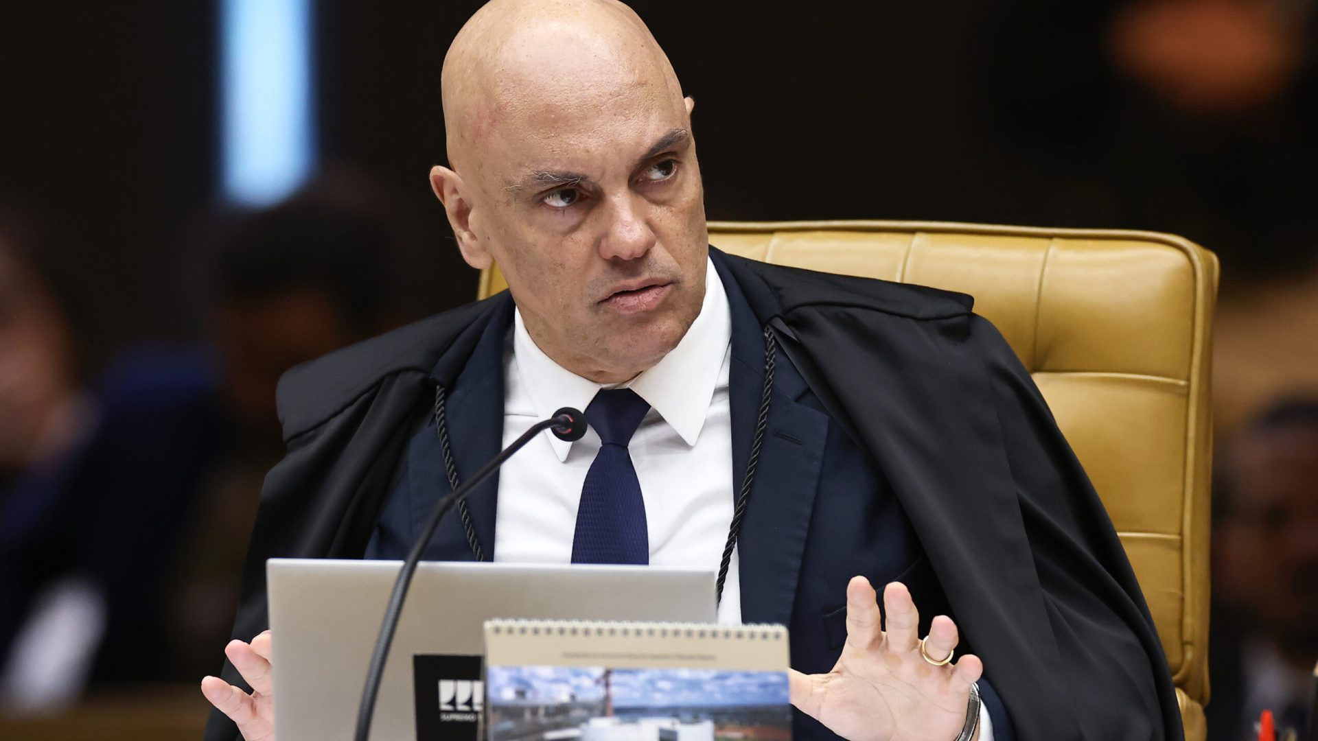Sessão plenária extraordinária do STF