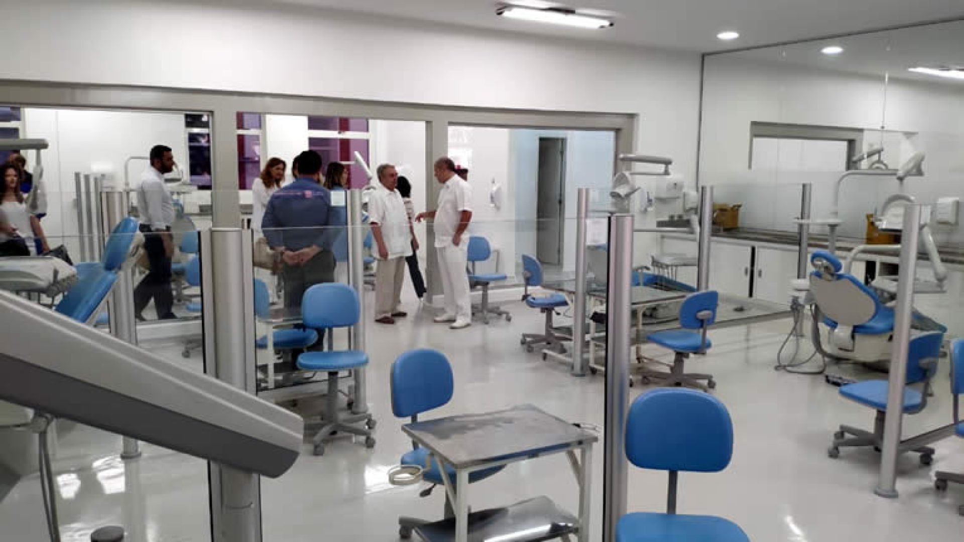 clínica odontológica para alunos de pós-gradução da Uniube