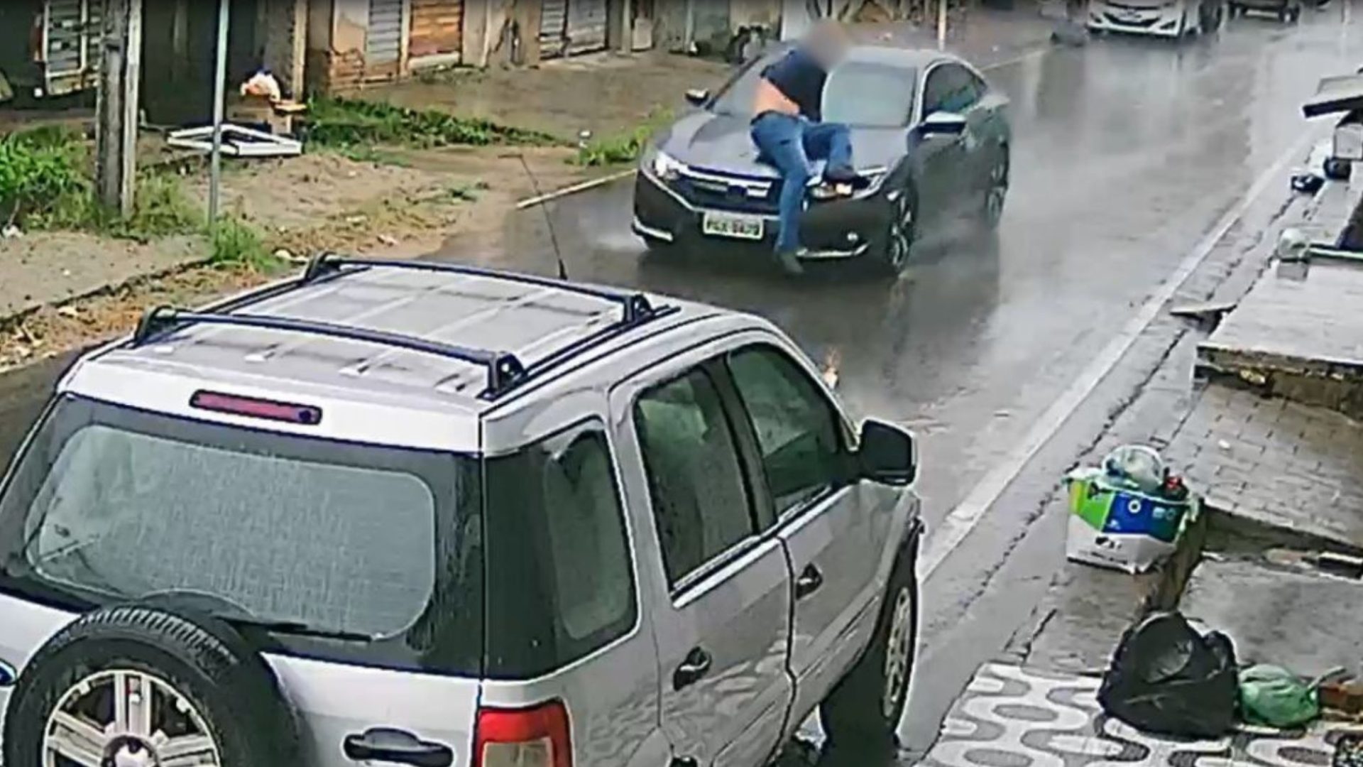 Advogada é detida após arrastar oficial em Caruaru