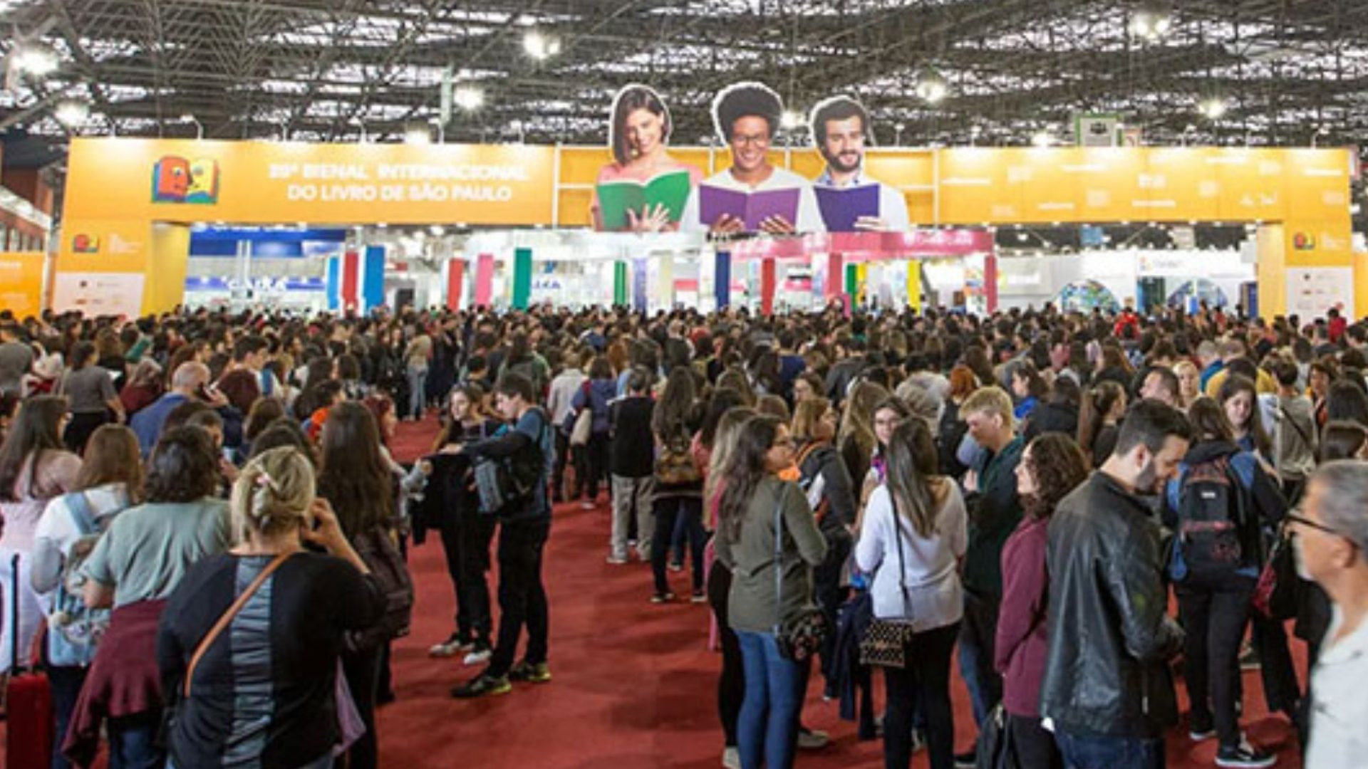 Bienal do Livro de SP amplia espaço para evitar multidões