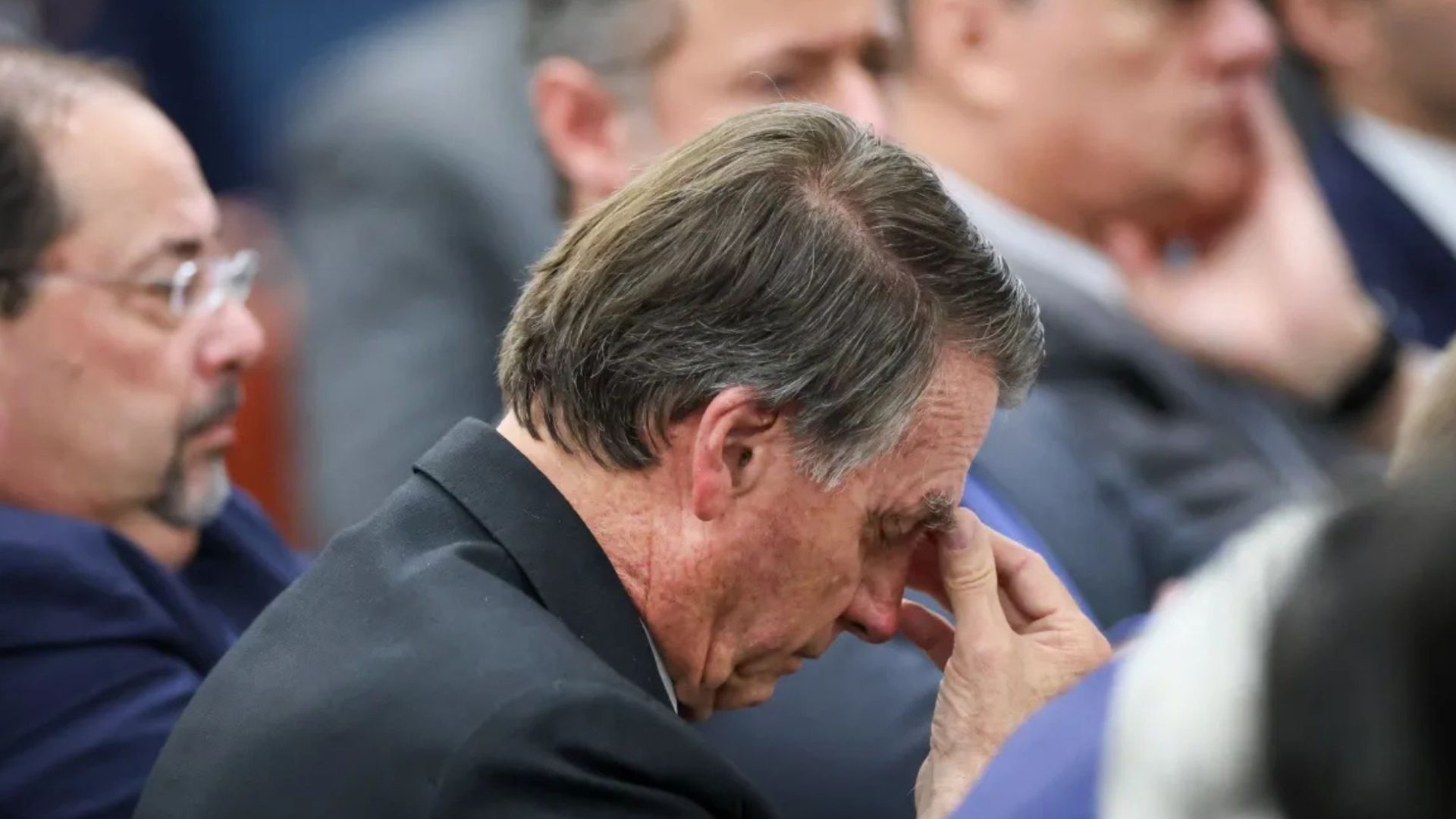 Bolsonaro teve crise de soluços