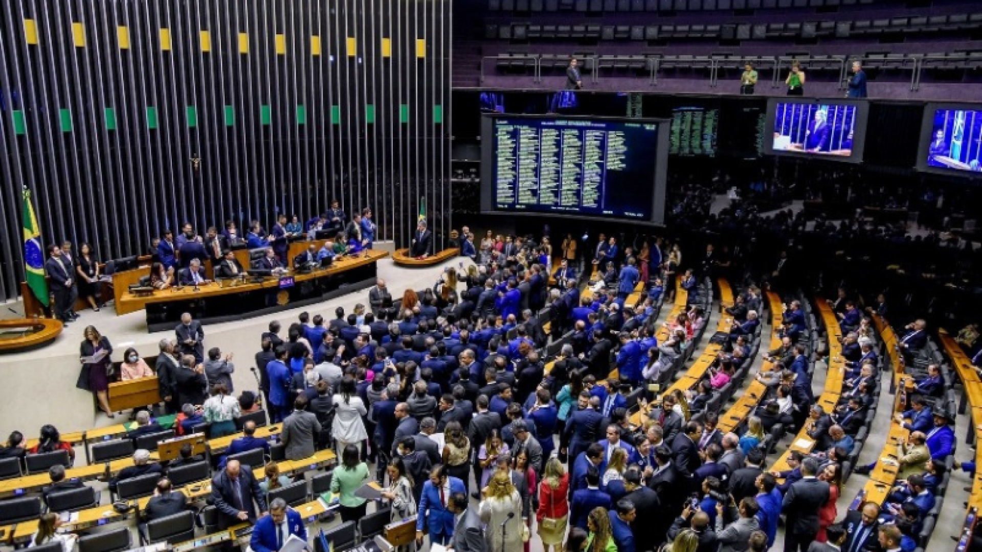 O programa ISFM News desta quarta-feira (20) abordou o caráter de urgência na votação do Projeto de Lei que visa combater a adultização...