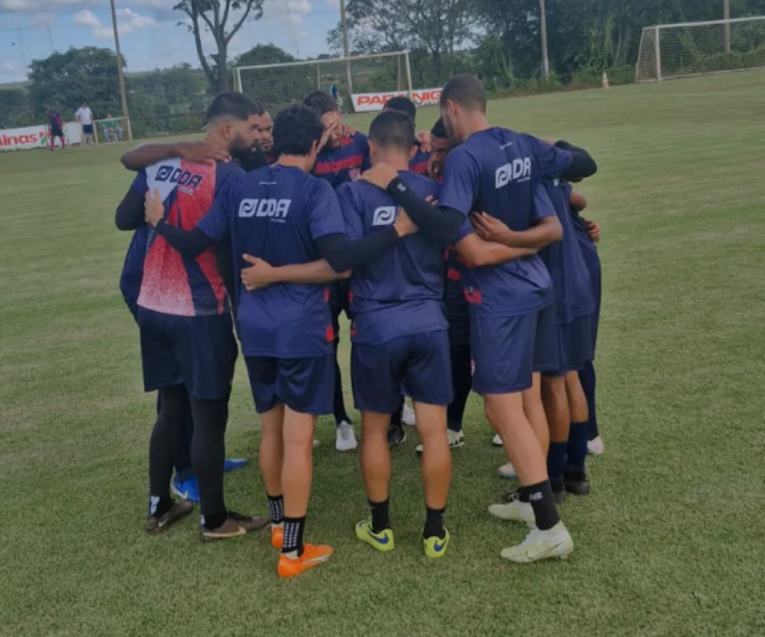 Equipe instantes antes do jogo treino (foto: divulgação)