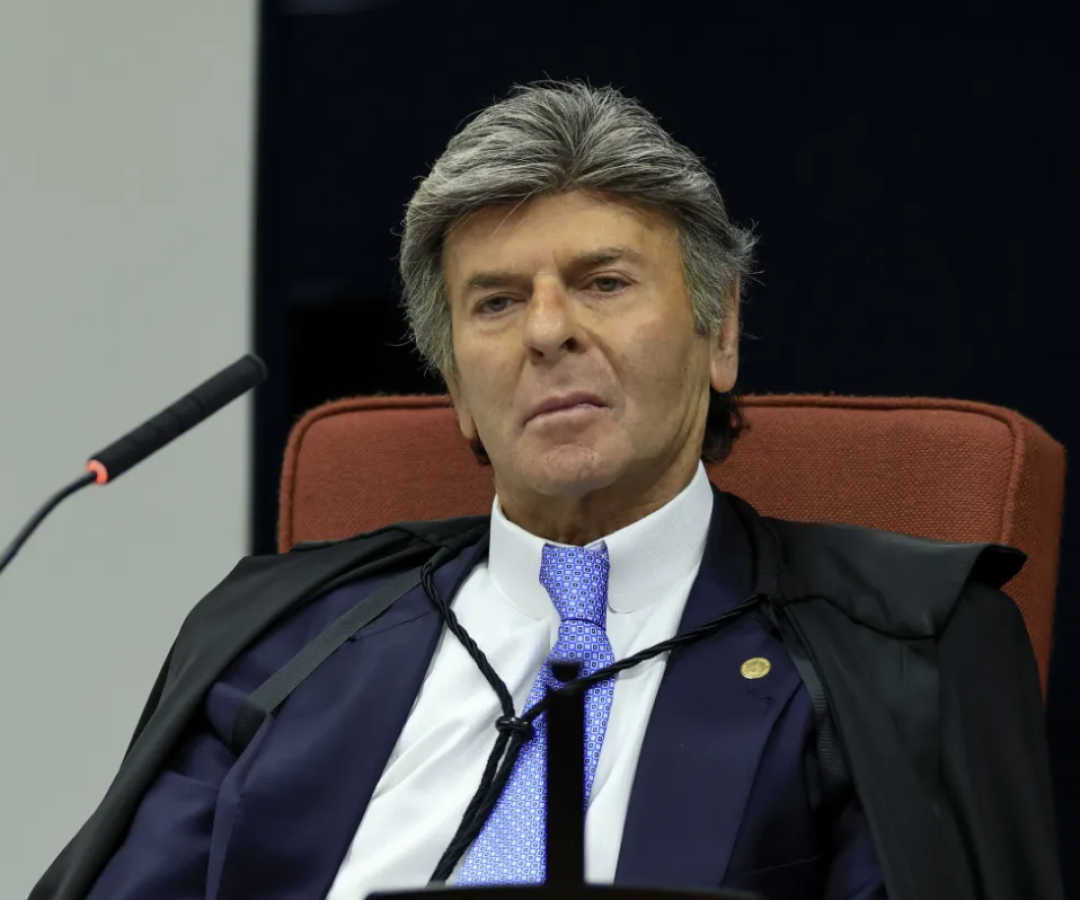 Fux vota por absolver Bolsonaro de todas as acusações da PGR