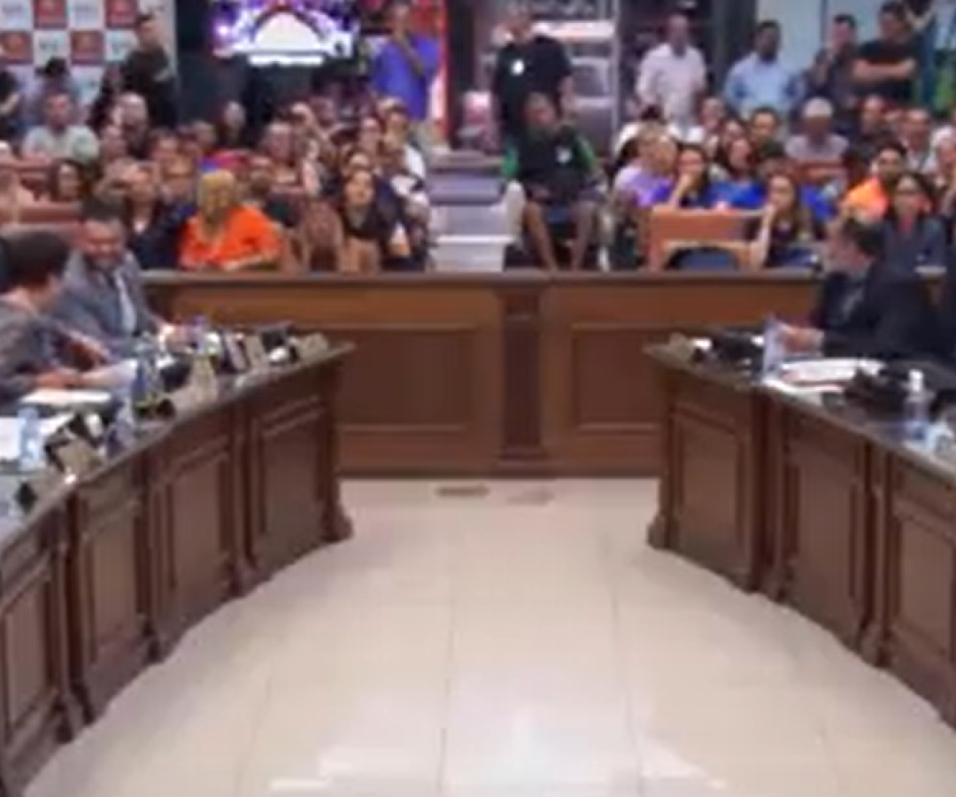 Câmara de Uberaba aprova PPA 2026-2029 e LDO 2026 em meio a críticas
