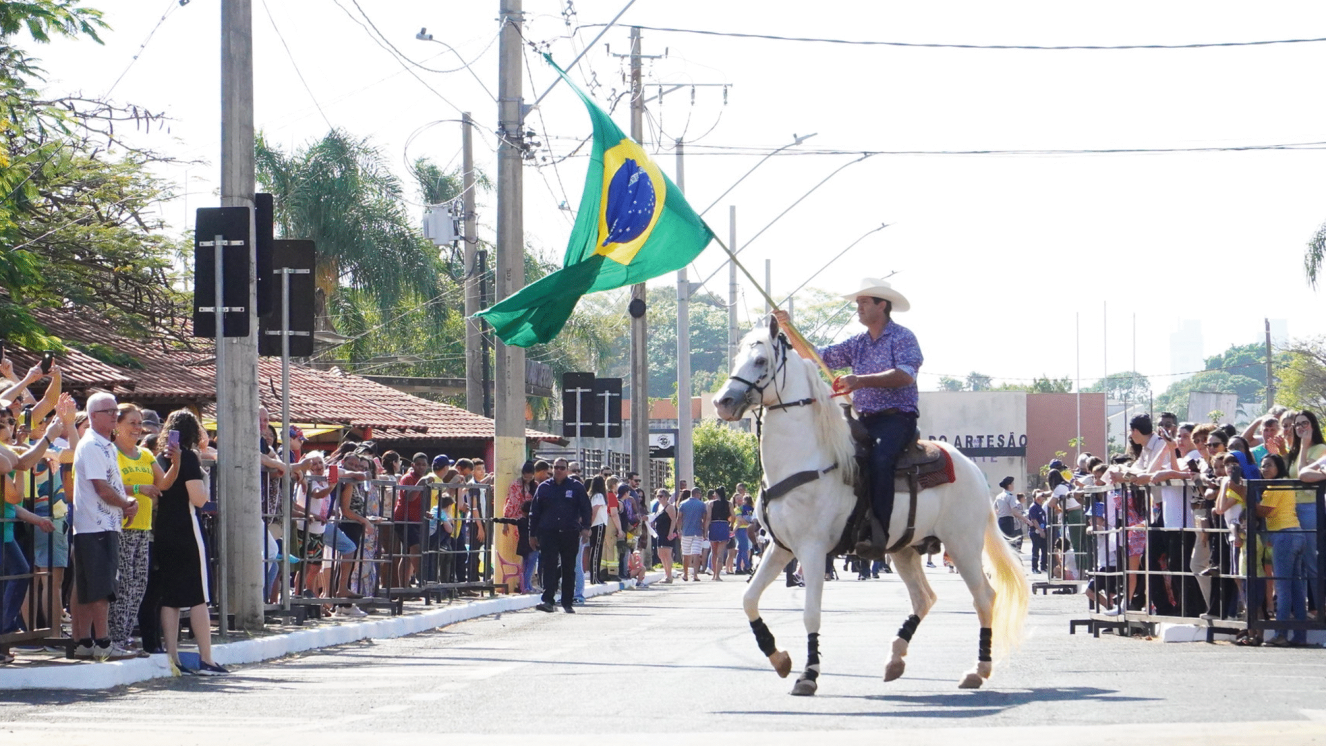 Desfile 7 de setembro 2025 em Uberaba (foto Lília