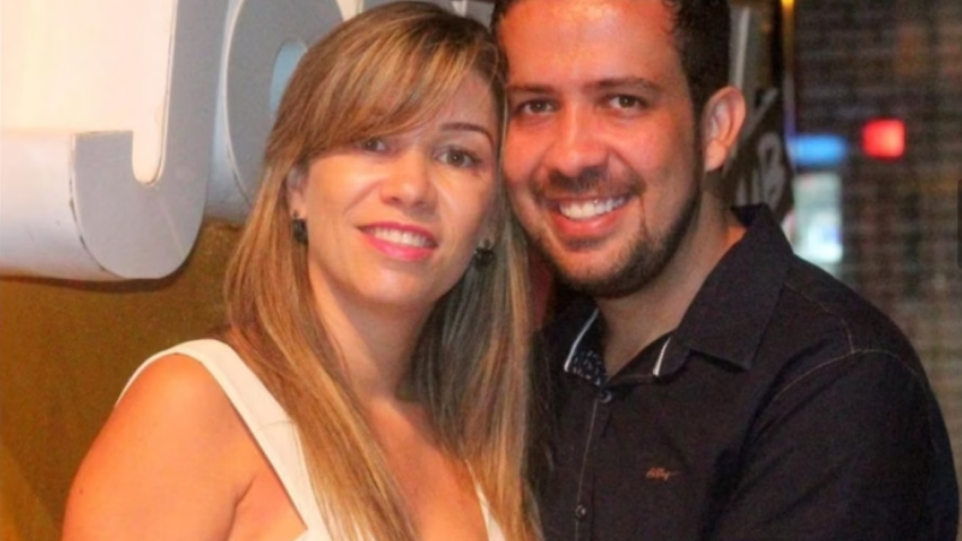 Prefeita de MG denuncia Janones por chantagem com fotos íntimas