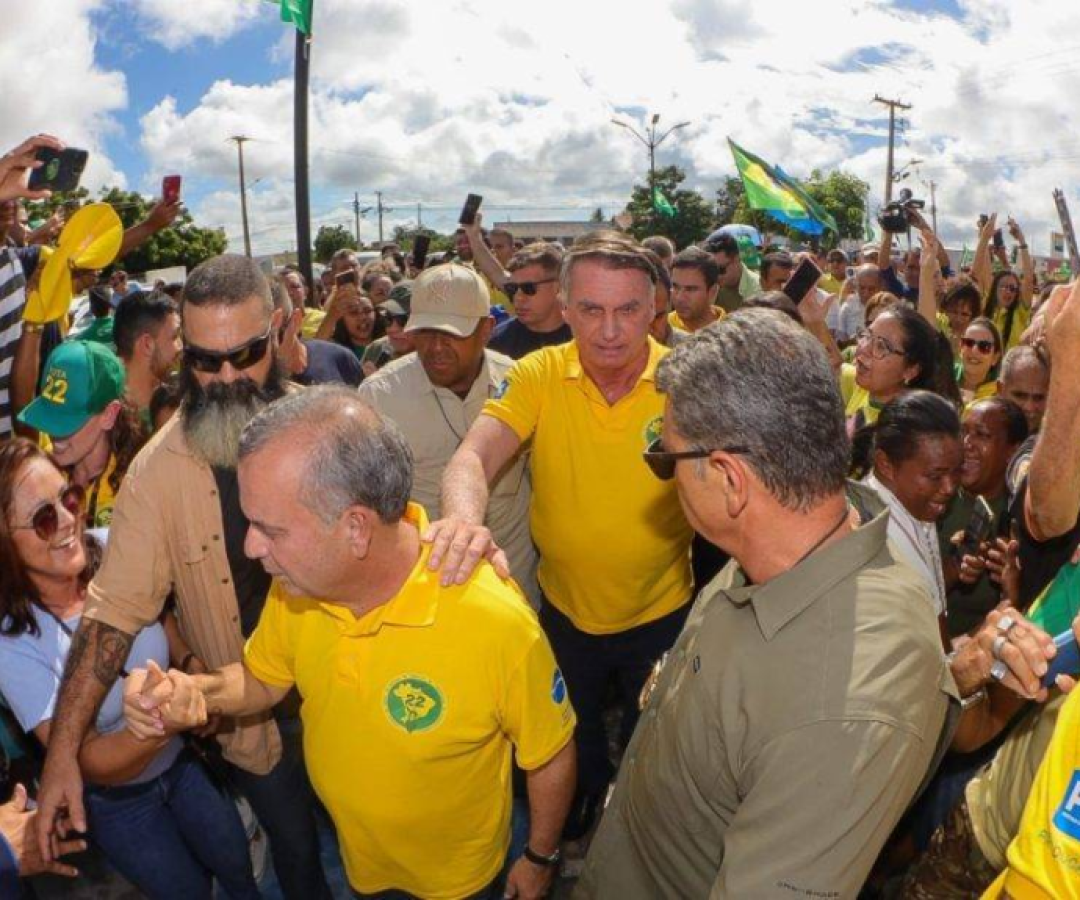 Bolsonaro é internado às pressas no RN após fortes dores abdominais
