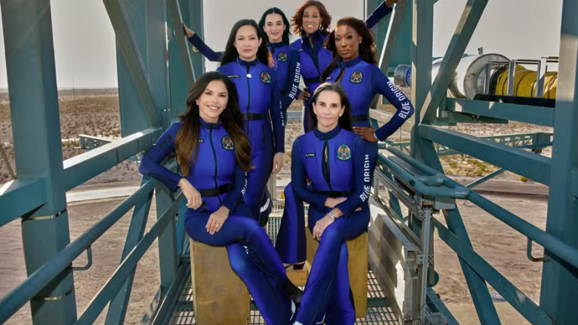 Katy Perry vai ao espaço com equipe só de mulheres