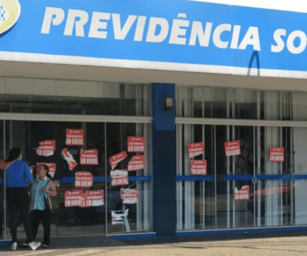 Peritos do INSS encerram greve de 235 dias e retornam