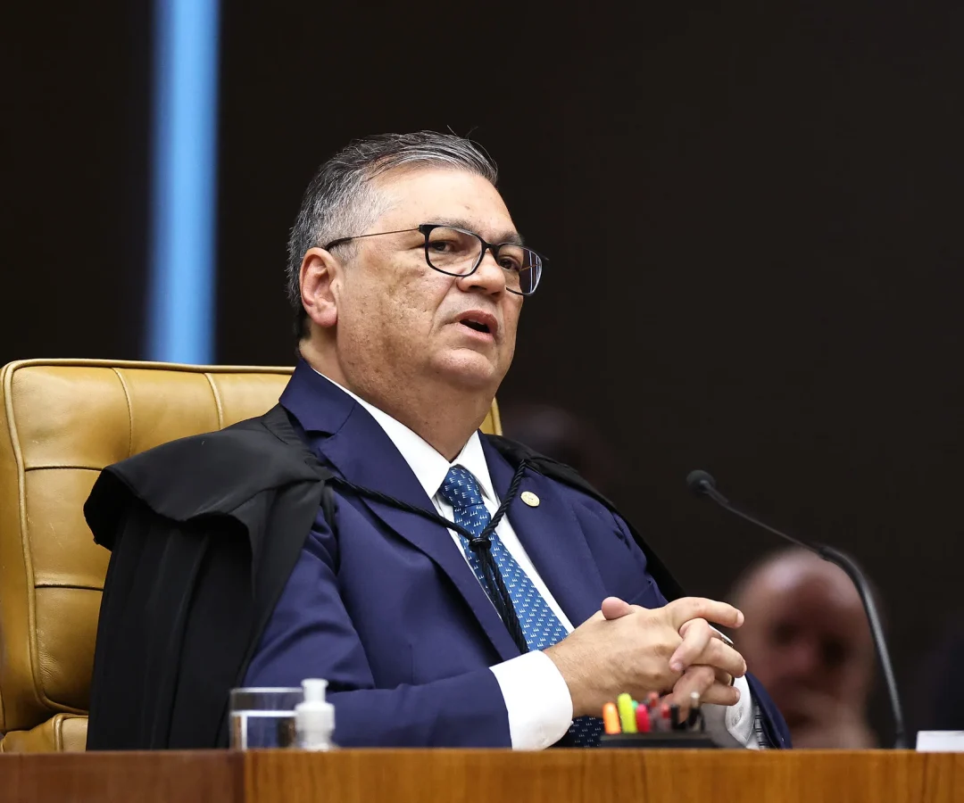 Ministro do STF determinou que eventual investigação envolvendo Mendonça só poderá avançar com autorização da própria Corte; magistrado afirma que já esperava represálias