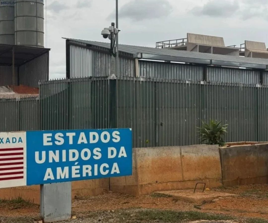 EUA reabrem embaixada no Brasil