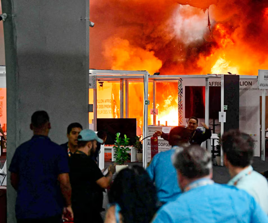 FOTO INCENDIO COP 21 11 25