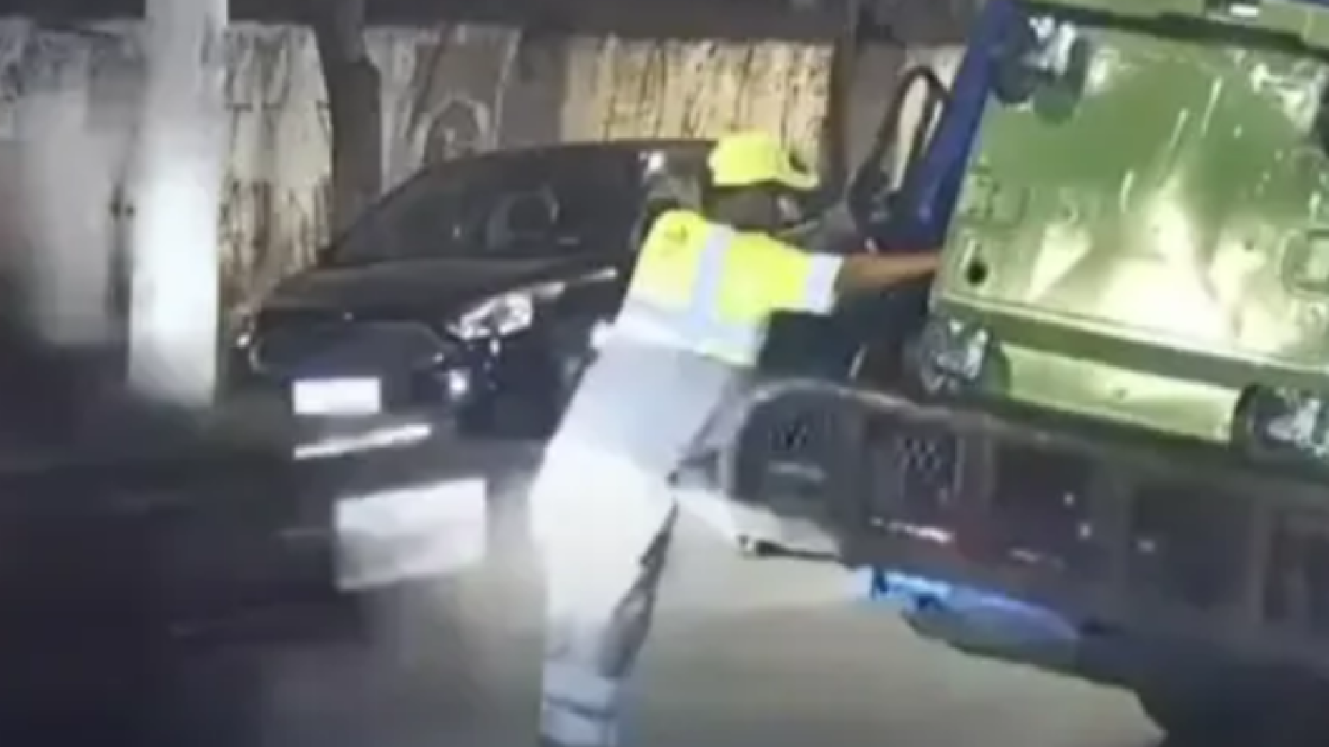 Coletor de lixo morre atropelado durante o trabalho; motorista embriagado é preso em São Paulo