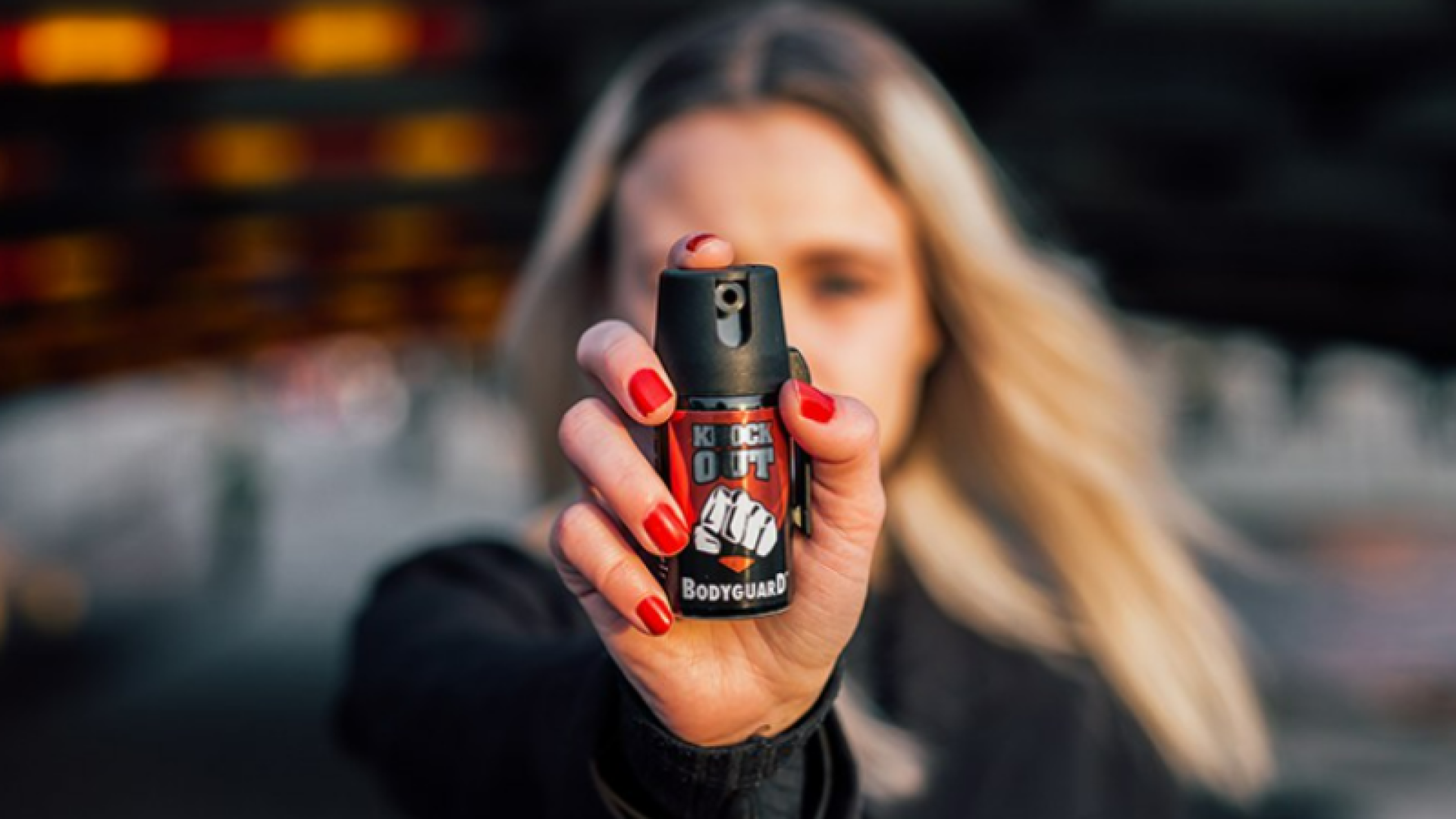 Spray de pimenta para defesa de mulheres é liberado; entenda o que muda com a nova lei