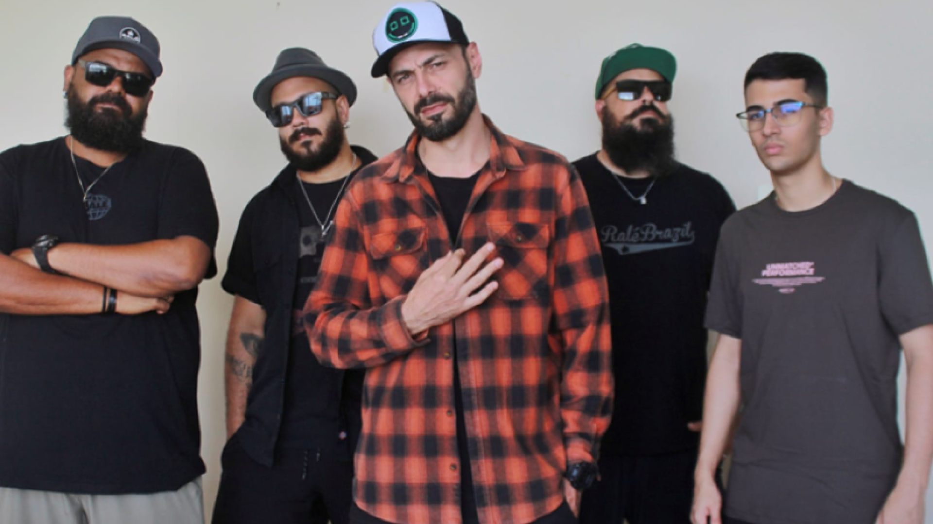 Banda SKASU se apresenta no Brisamar Shopping com show gratuito neste domingo em São Vicente