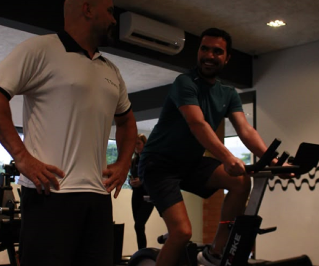 Dor na musculação: quando ela é normal e quando pode ser um sinal de alerta?