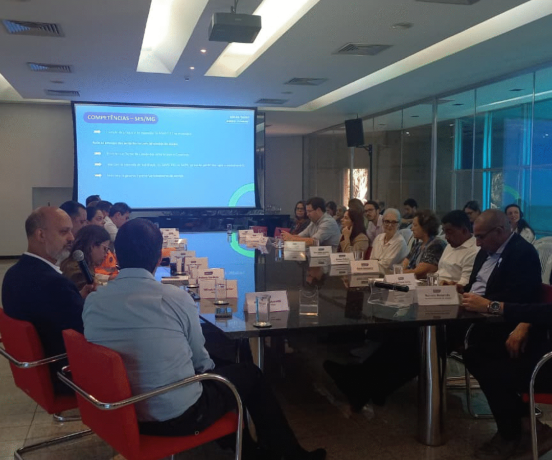 Fábio Baccheretti em reunião em Uberlândia