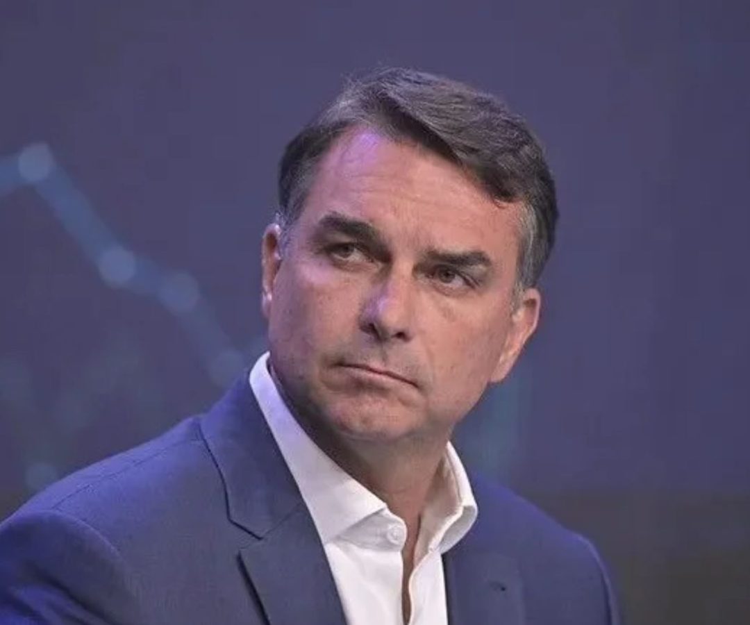 Flávio Bolsonaro está a caminho dos EUA