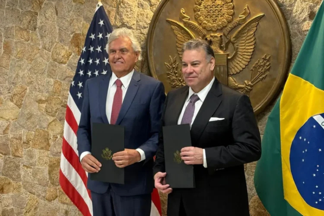 Caiado assina parceria com EUA sobre Terras Raras