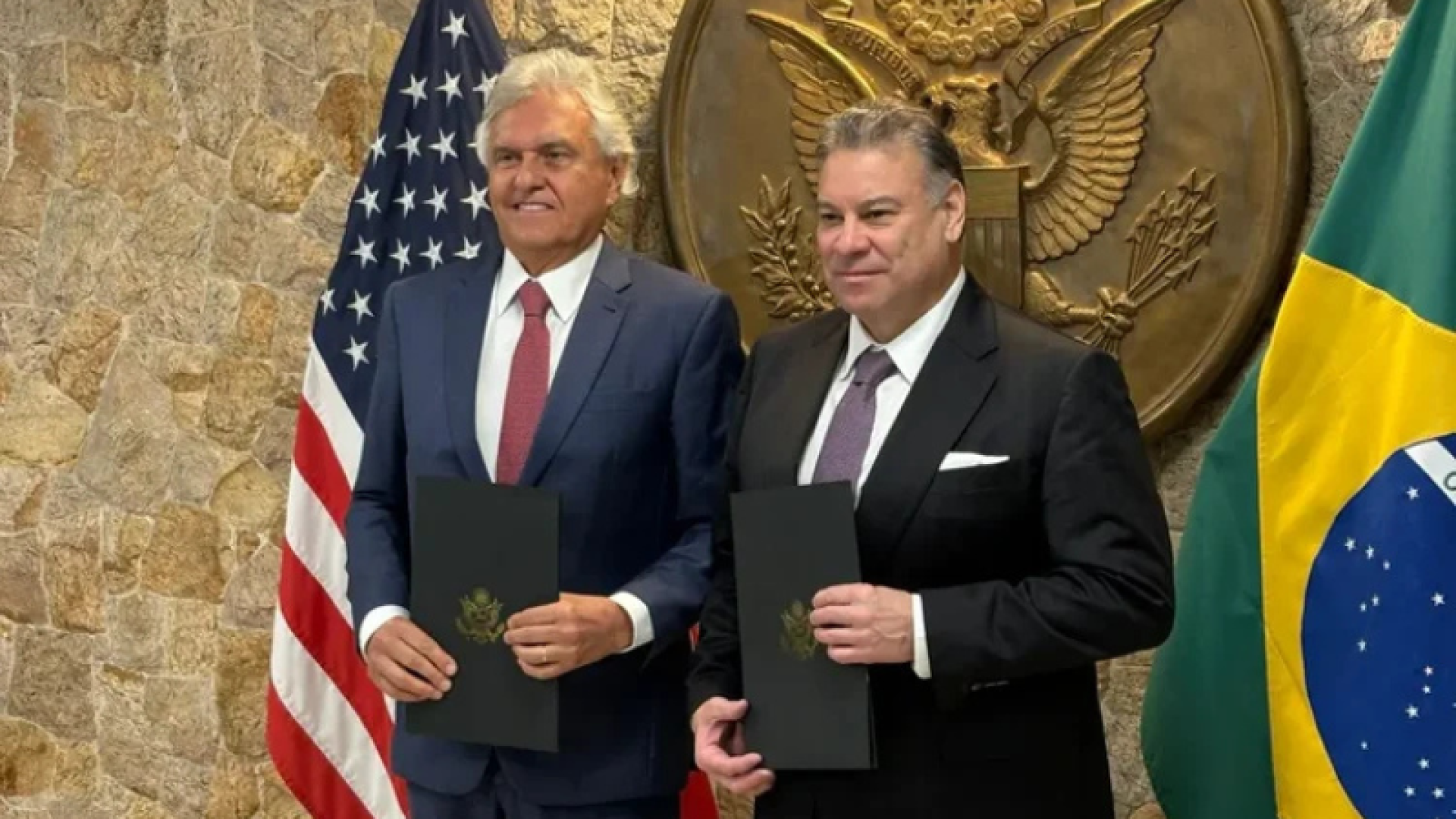 Caiado assina parceria com EUA sobre Terras Raras