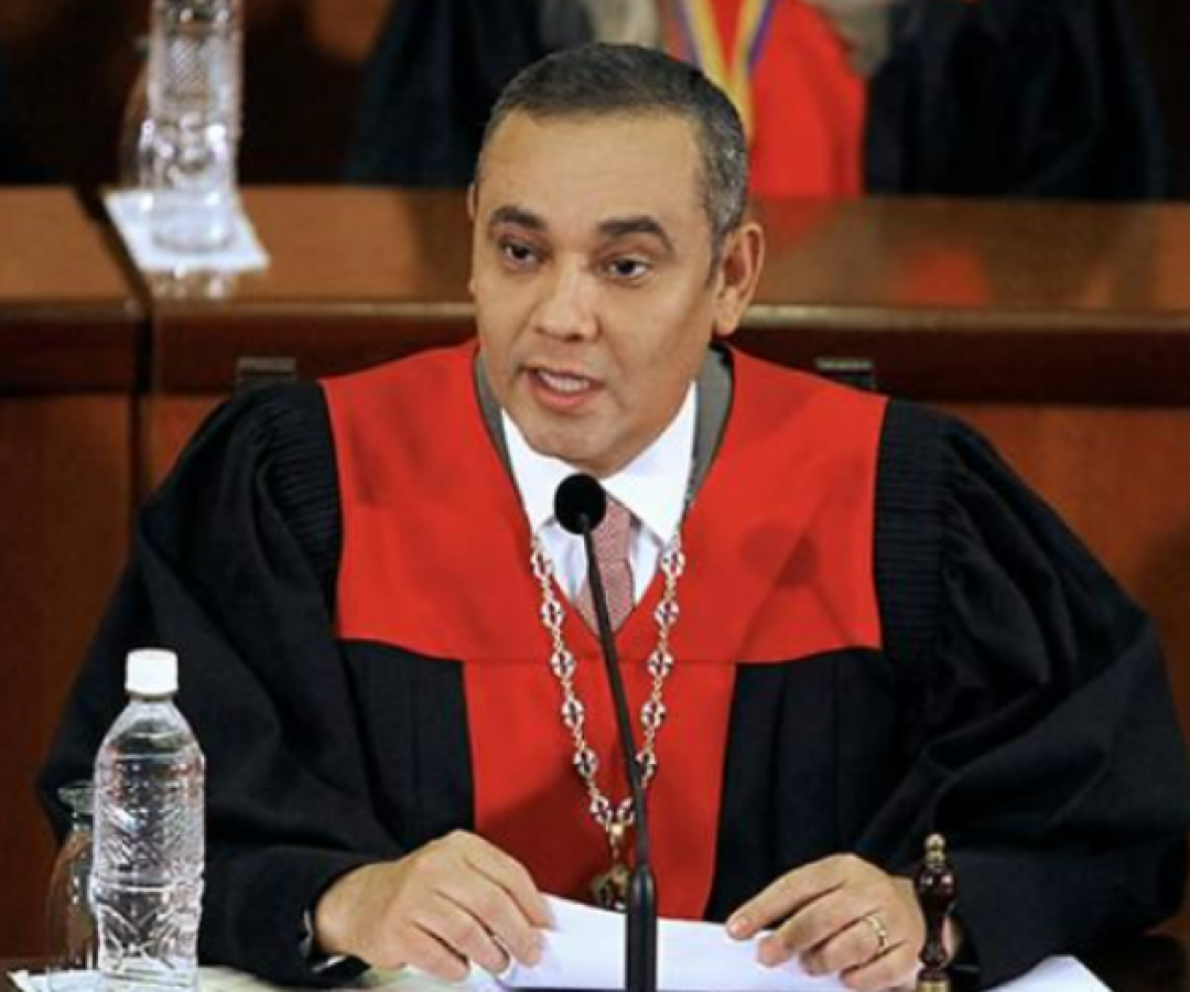 Venezuela remove oito magistrados ligados ao chavismo em reforma no Supremo