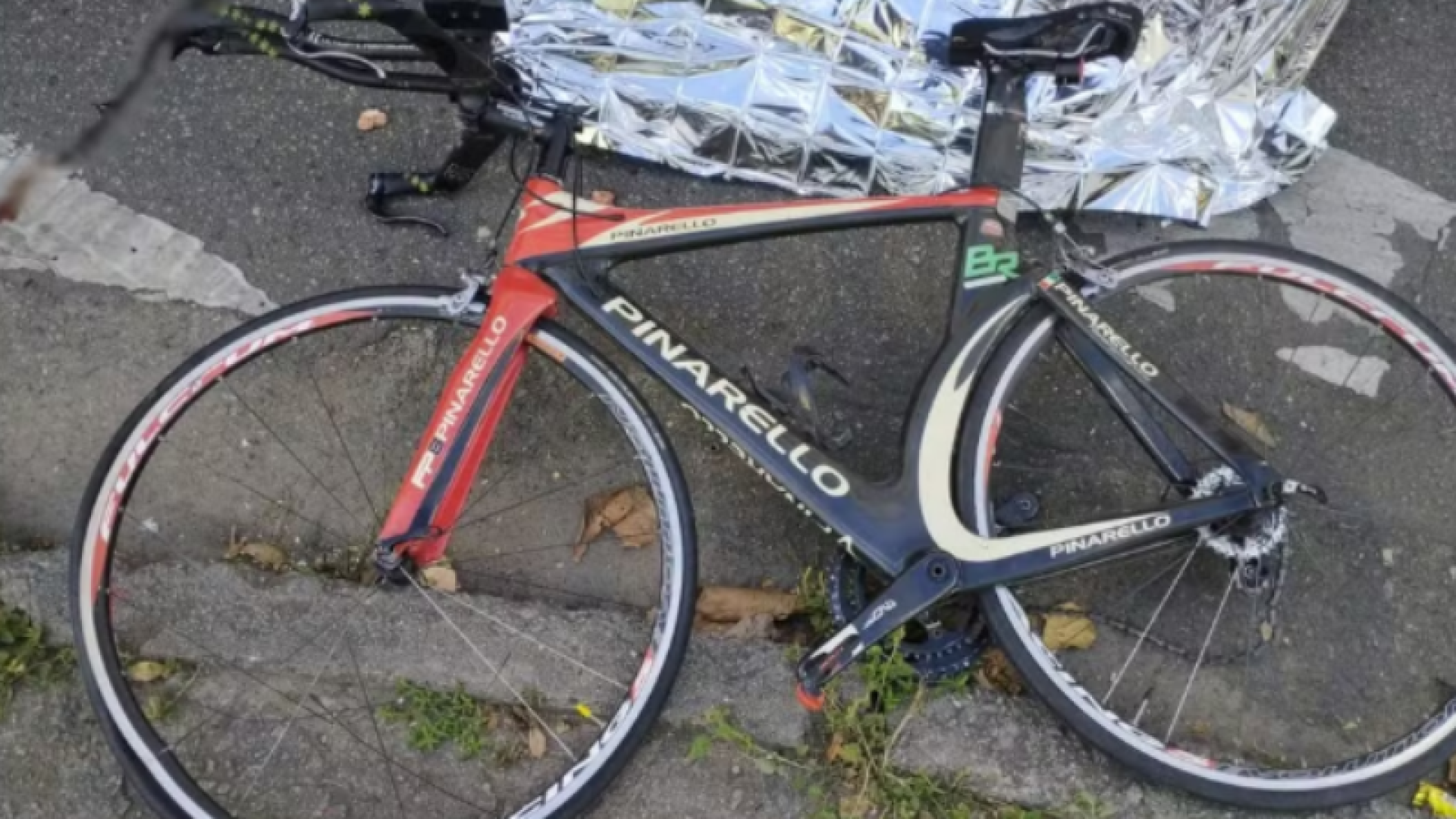 Motorista paga fiança de R$ 2 mil após atropelar e matar ciclista de 27 anos em Santos