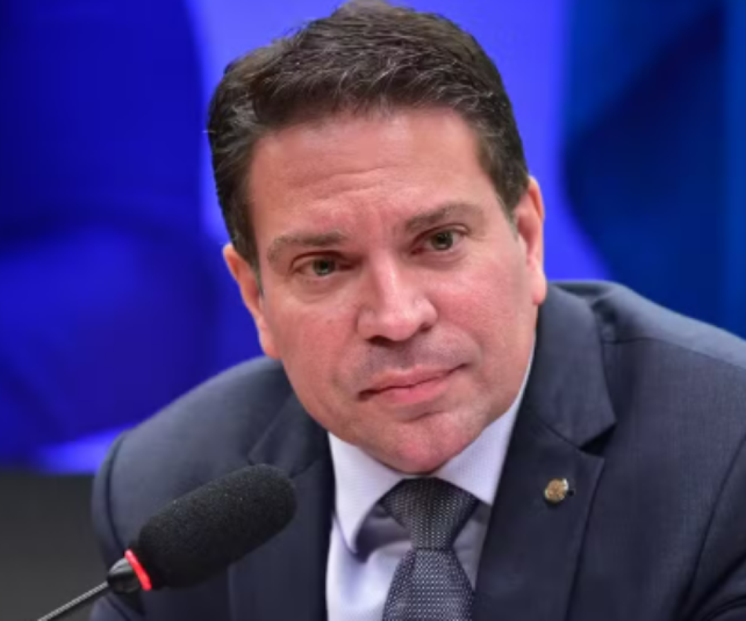 Ramagem é solto nos EUA após detenção e aguarda decisão sobre pedido de asilo