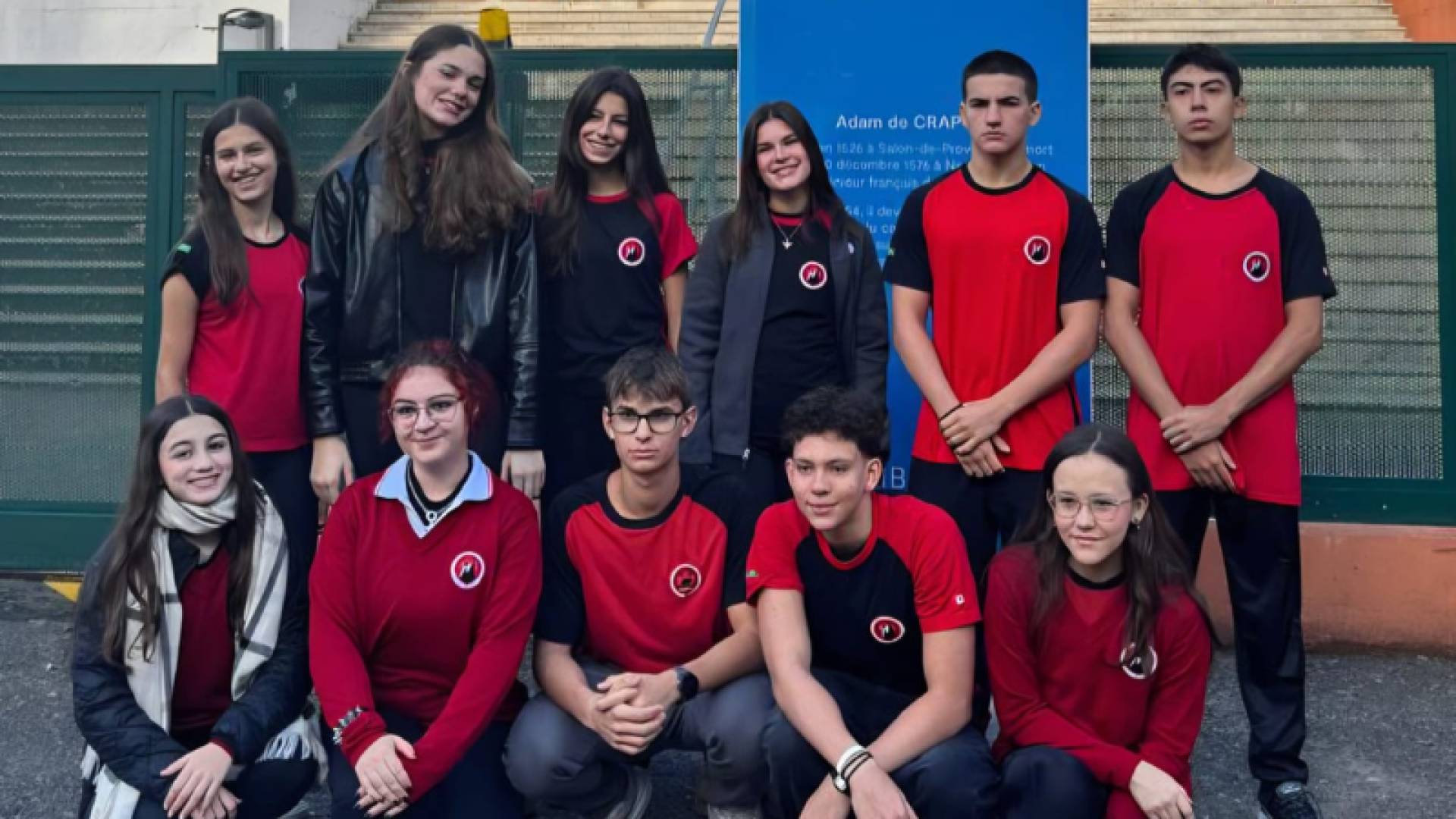 Estudantes de Santos conquistam medalha internacional de matemática na França