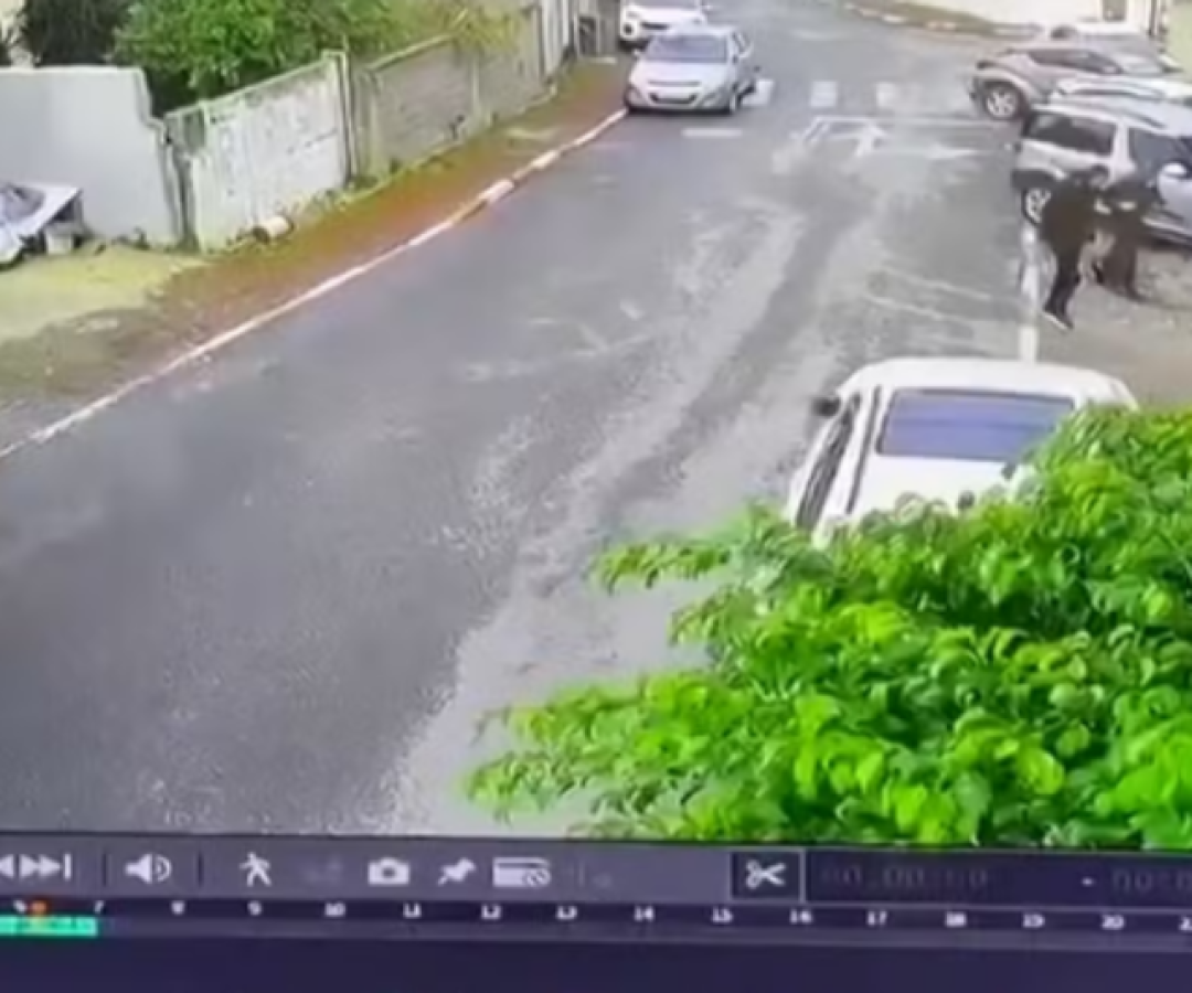 Israelenses escapam por pouco de ataque de míssil em Tel Aviv: "Foi um milagre"