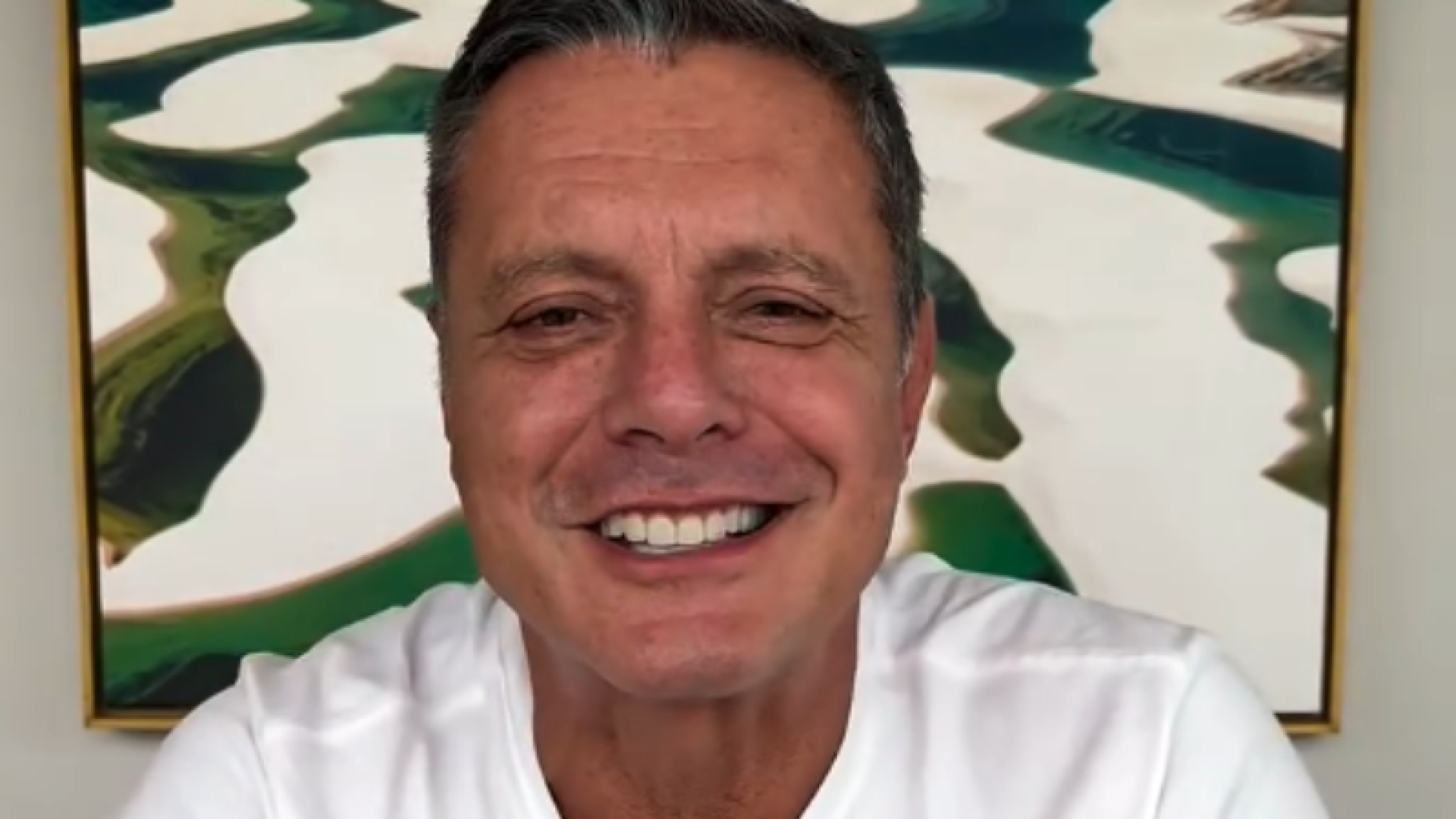 Prefeito de Santos, Rogério Santos, revela câncer e afastamento temporário
