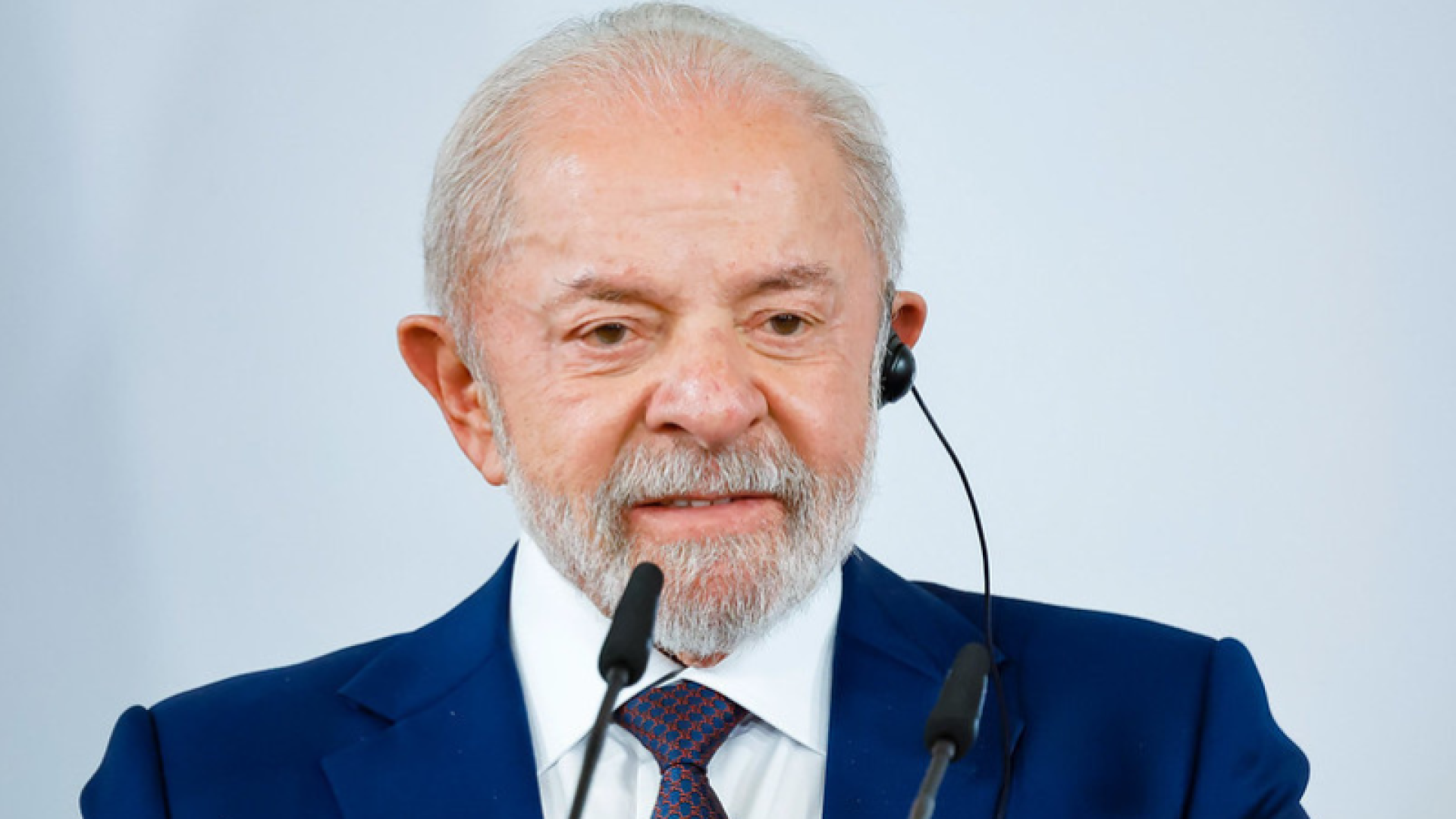 Lula cita Espanha e reforça proposta para acabar com escala 6x1 no Brasil