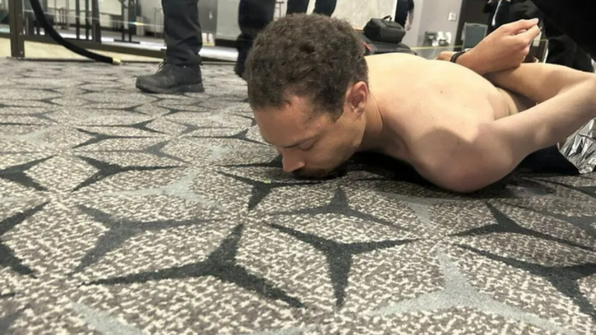 Suspeito de ataque em jantar com Trump deve comparecer à Justiça após tiroteio em Washington