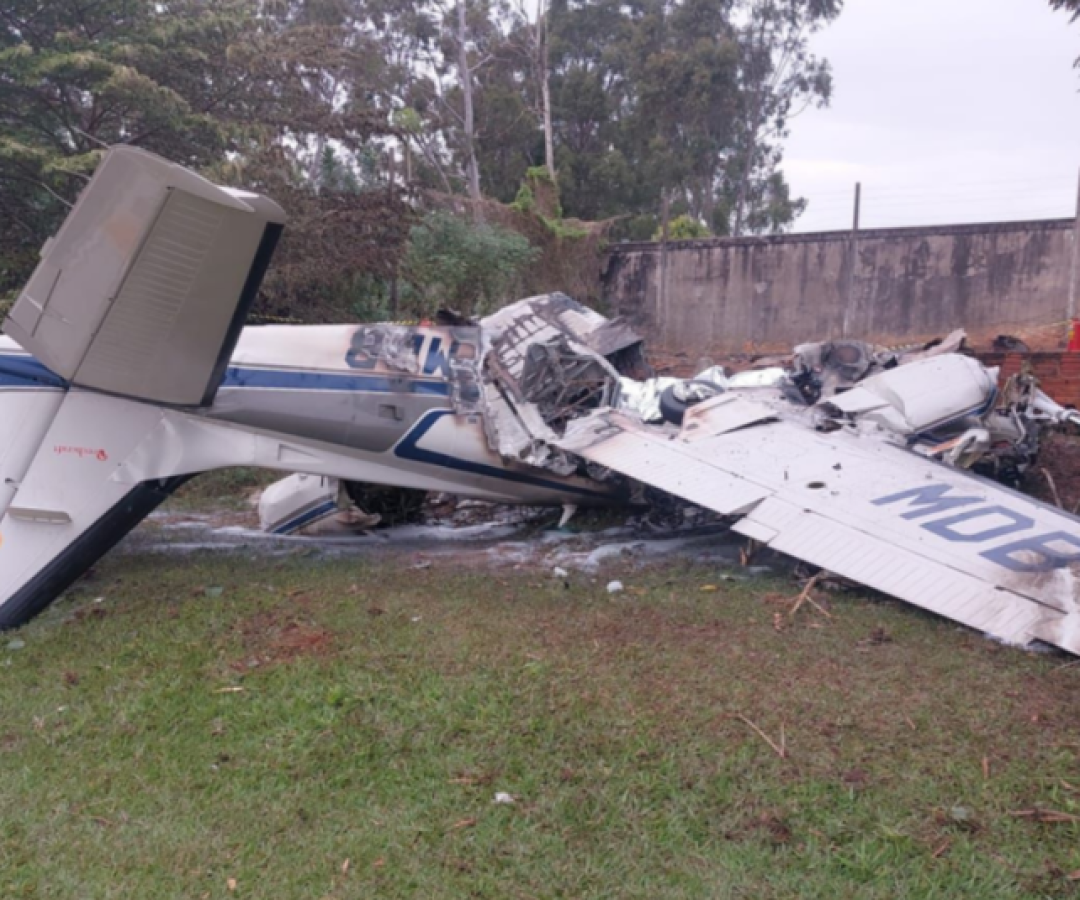 Tragédia em Marília: duas pessoas morrem após queda de avião próximo ao aeroporto
