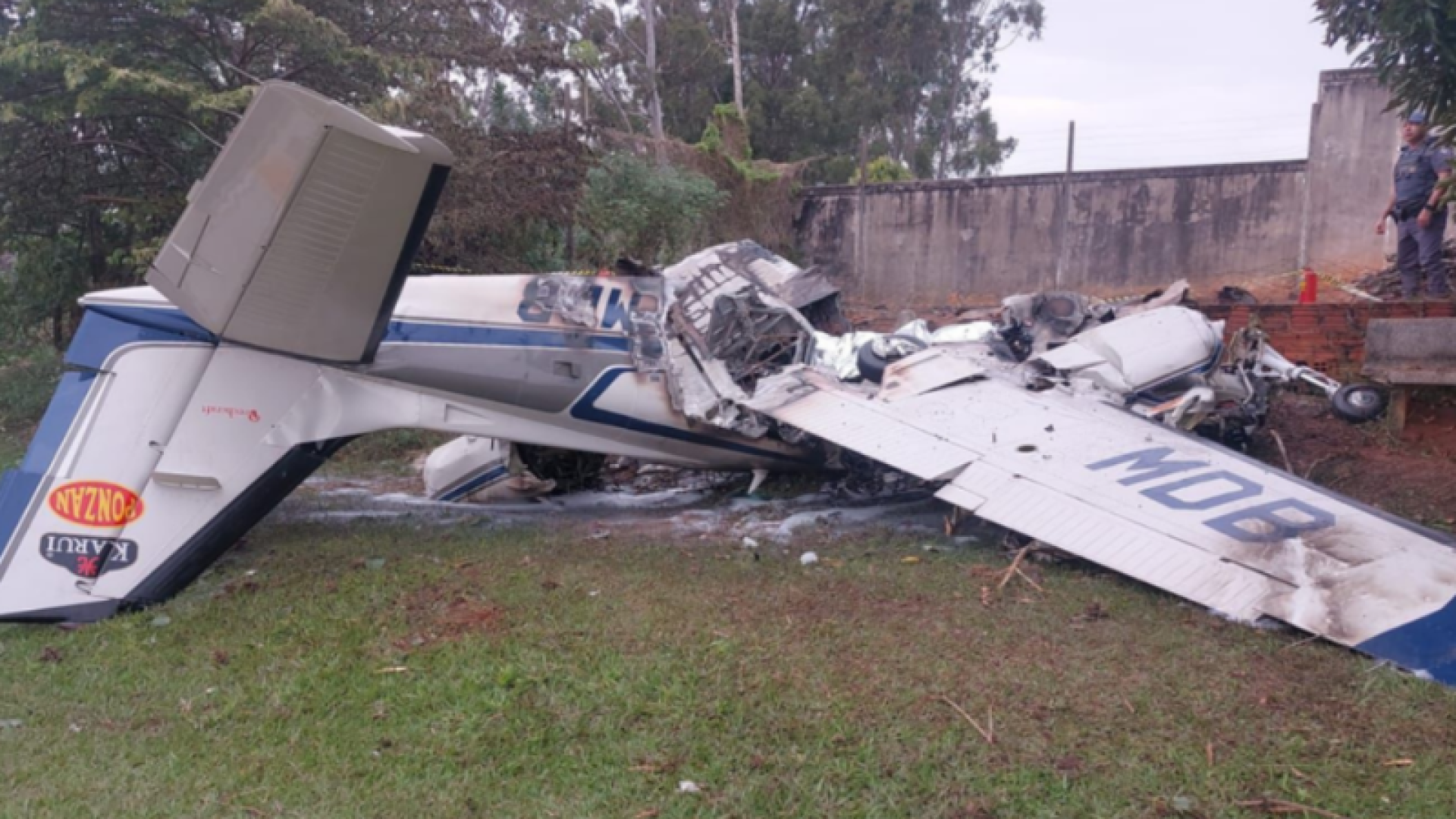 Tragédia em Marília: duas pessoas morrem após queda de avião próximo ao aeroporto
