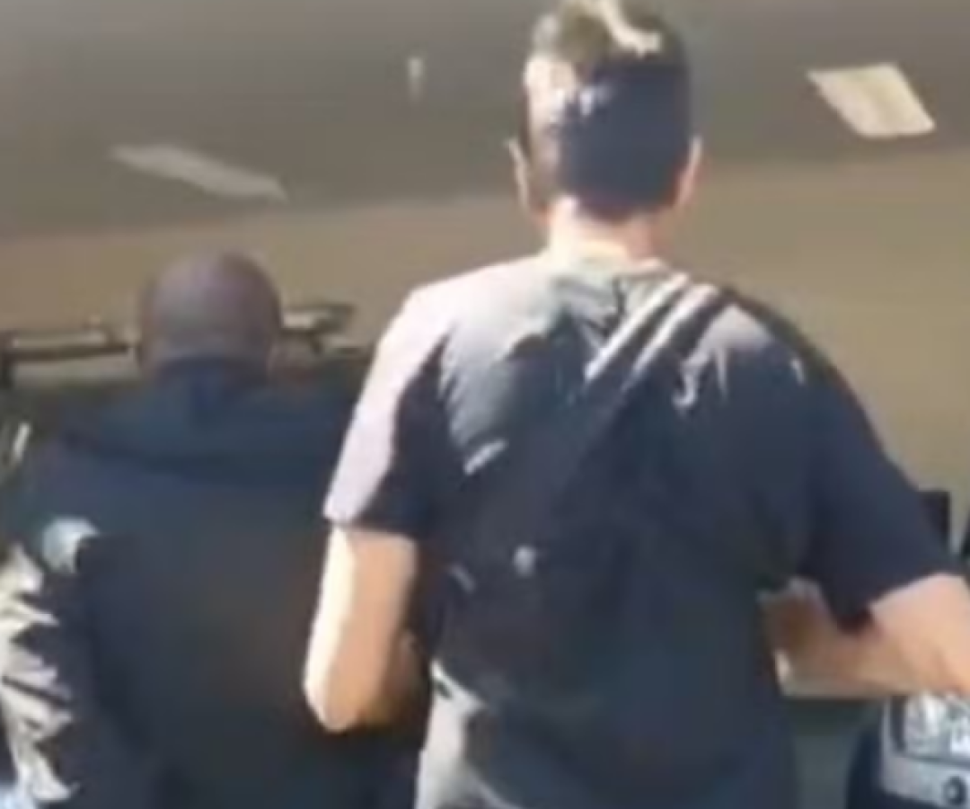 Filho é preso no velório após matar mãe e decepar dedo para acessar celular em SP