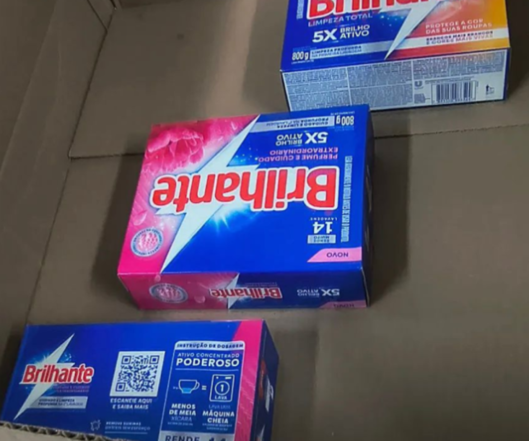 Professora compra notebook e recebe caixas de sabão em pó em Praia Grande
