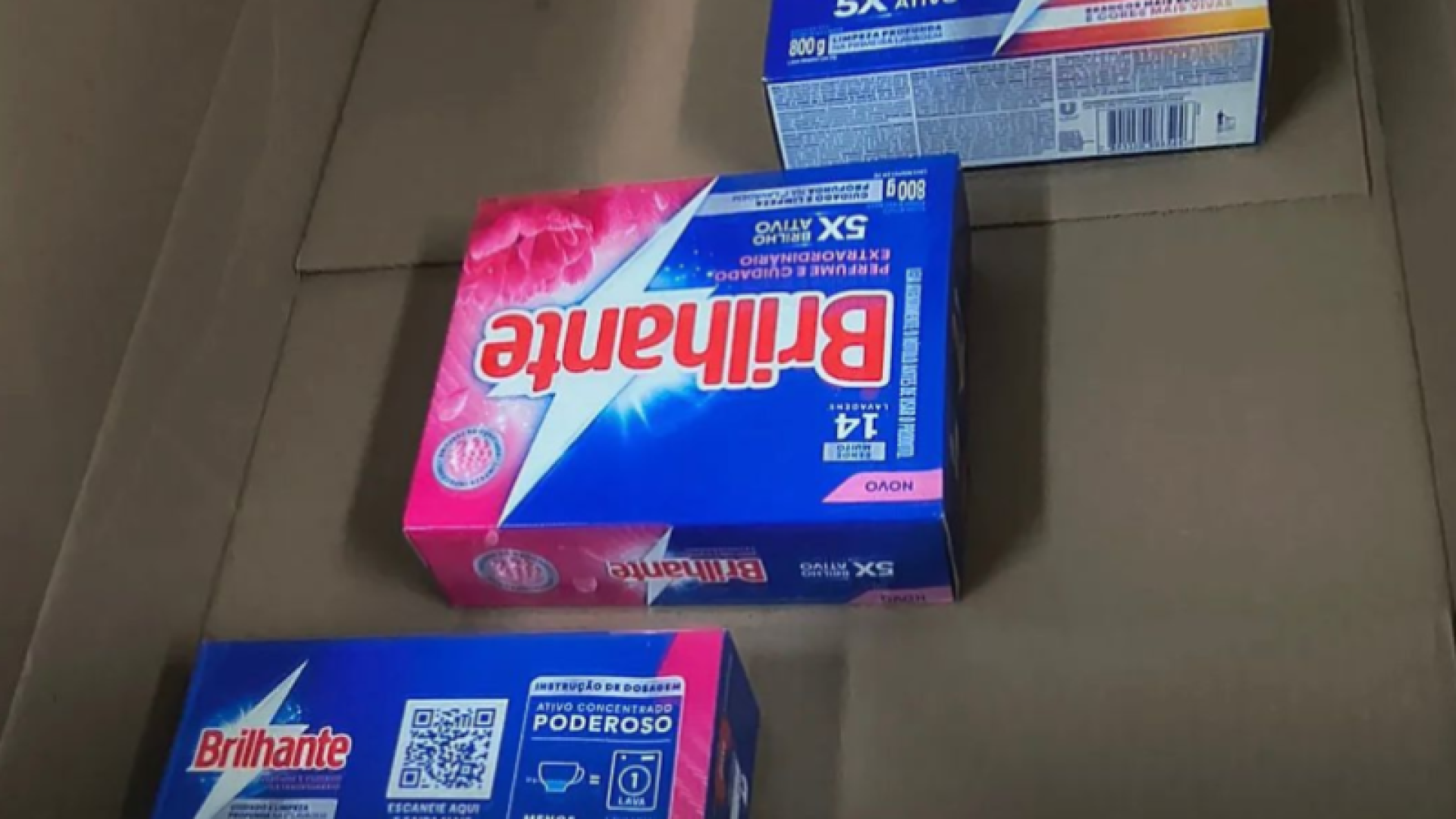Professora compra notebook e recebe caixas de sabão em pó em Praia Grande
