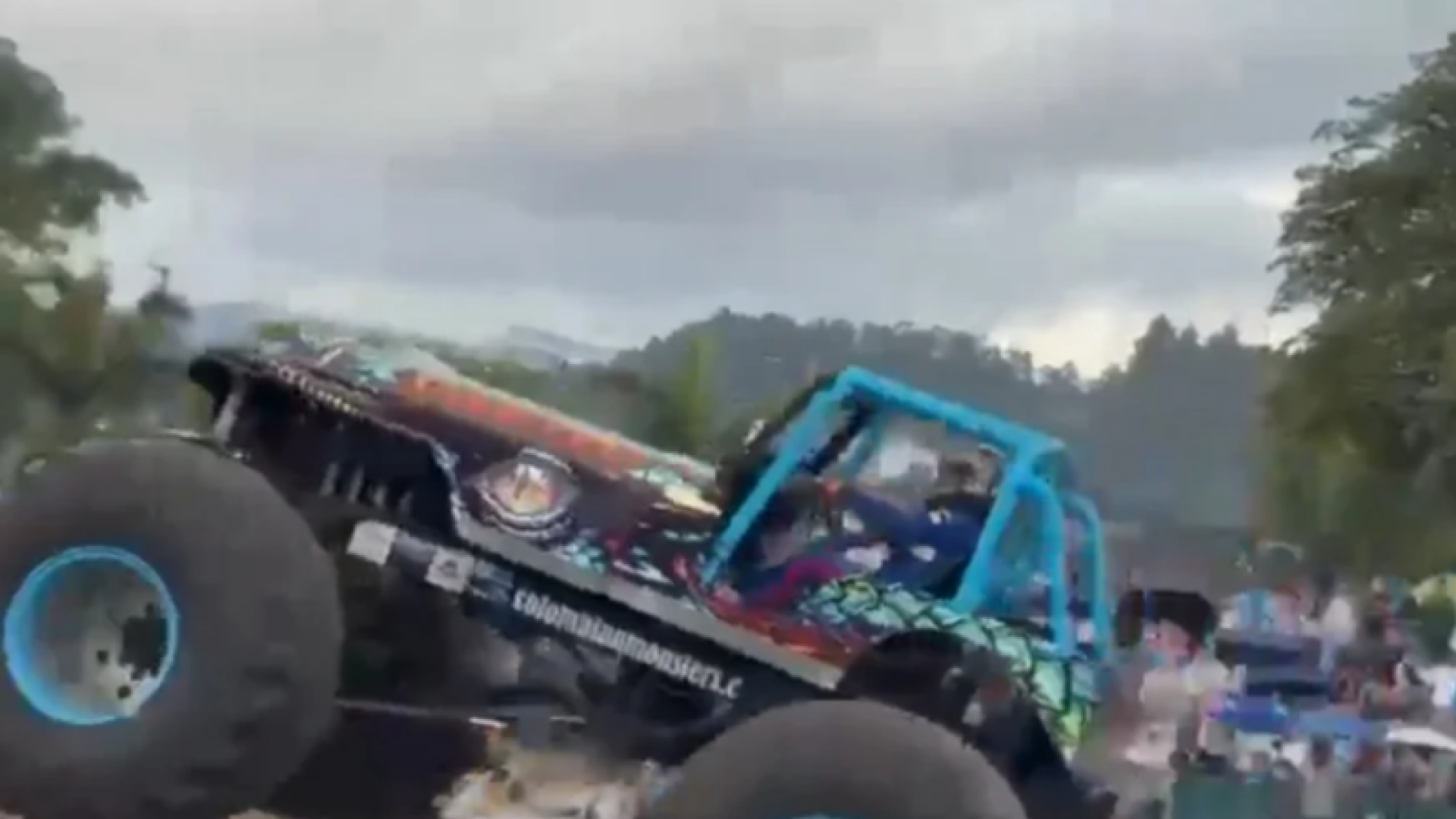 Tragédia com “monster truck” deixa mortos e dezenas de feridos na Colômbia