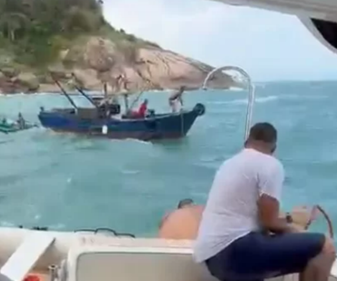 Mudança climática repentina: empresário e amigos salvam pescadores em Guarujá