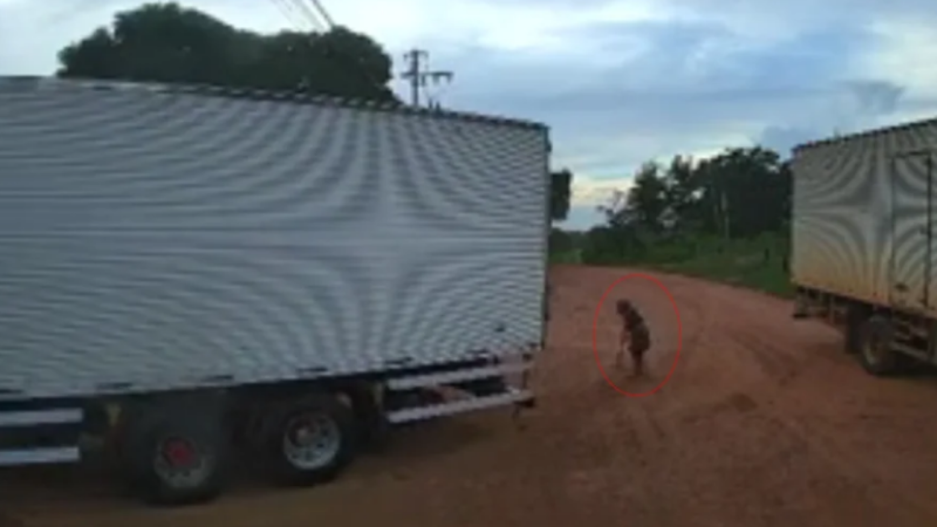 Idosa de 104 anos morre após ser atropelada por caminhão em Várzea Grande