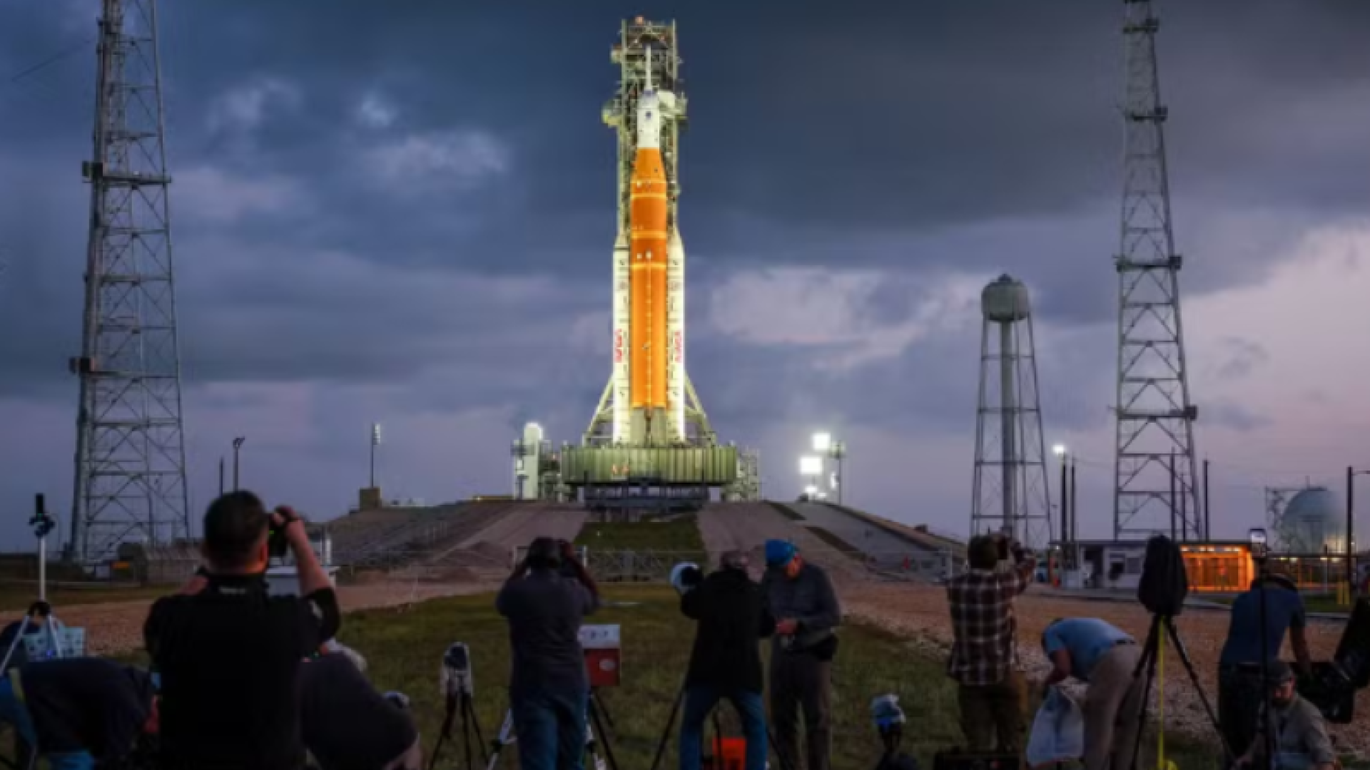 Missão histórica da NASA leva humanos de volta ao entorno da Lua após mais de 50 anos