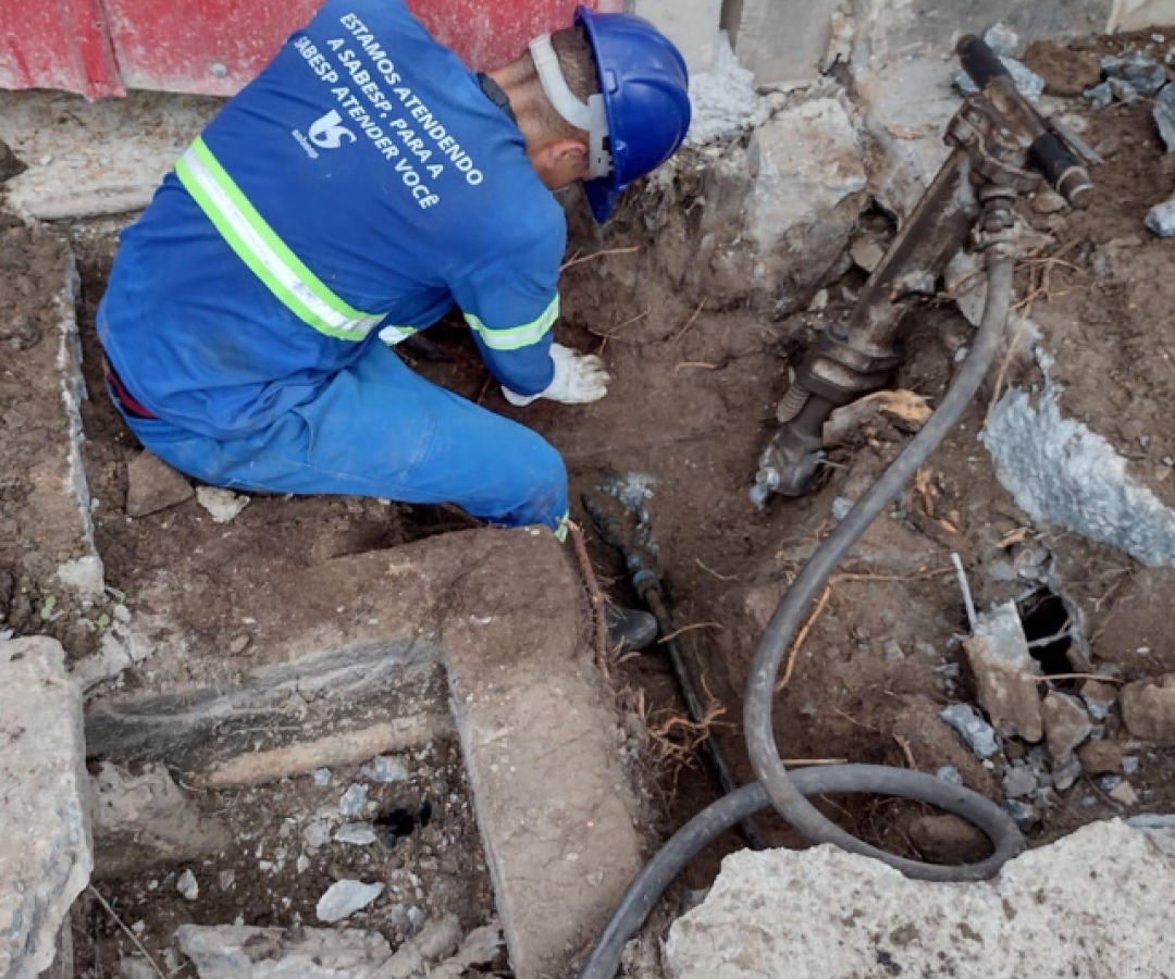 A Operação Gato Molhado, conduzida pela Sabesp para combater furtos e fraudes no sistema de abastecimento, registrou aumento significativo...