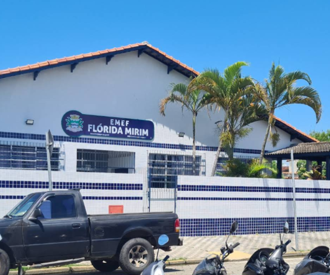 A diretora da Escola Municipal de Educação Fundamental (EMEF) Minol Ivata, em Mongaguá, no litoral de São Paulo, foi agredida...