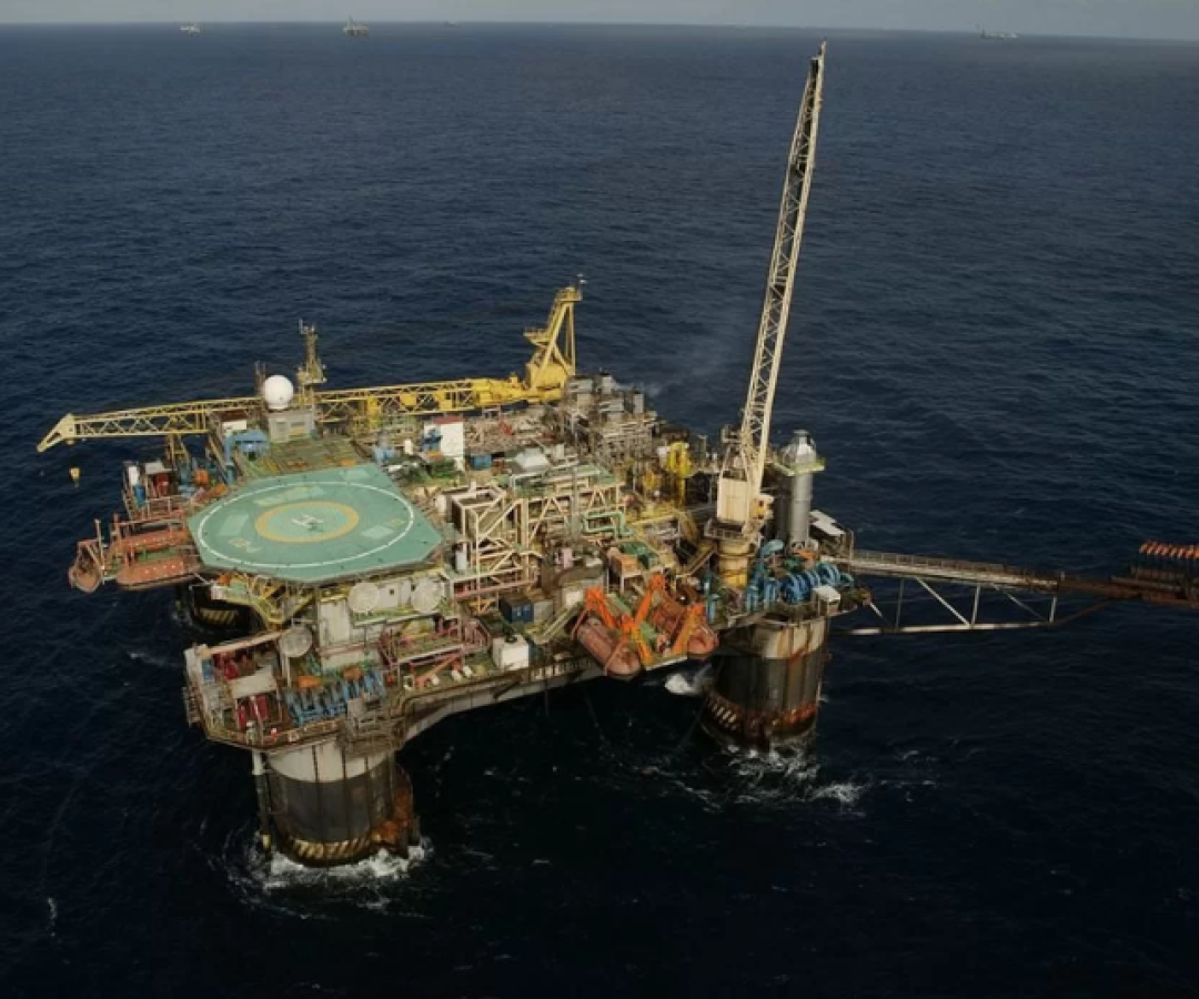 O Ministério Público Federal (MPF) acionou a Justiça Federal para anular imediatamente a licença ambiental concedida à Petrobras...