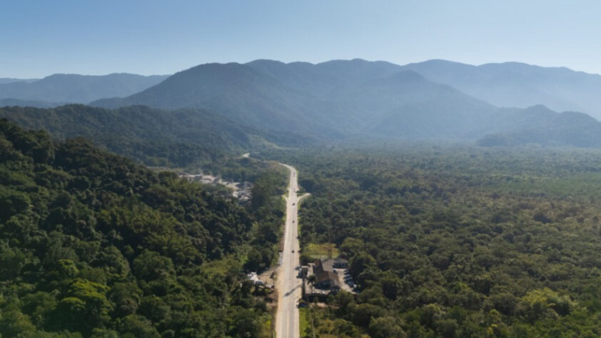 A Concessionária Novo Litoral (CNL) inicia nesta quinta-feira (30) o Plano Operacional Especial (POE) para o feriado do Dia do Trabalhador...