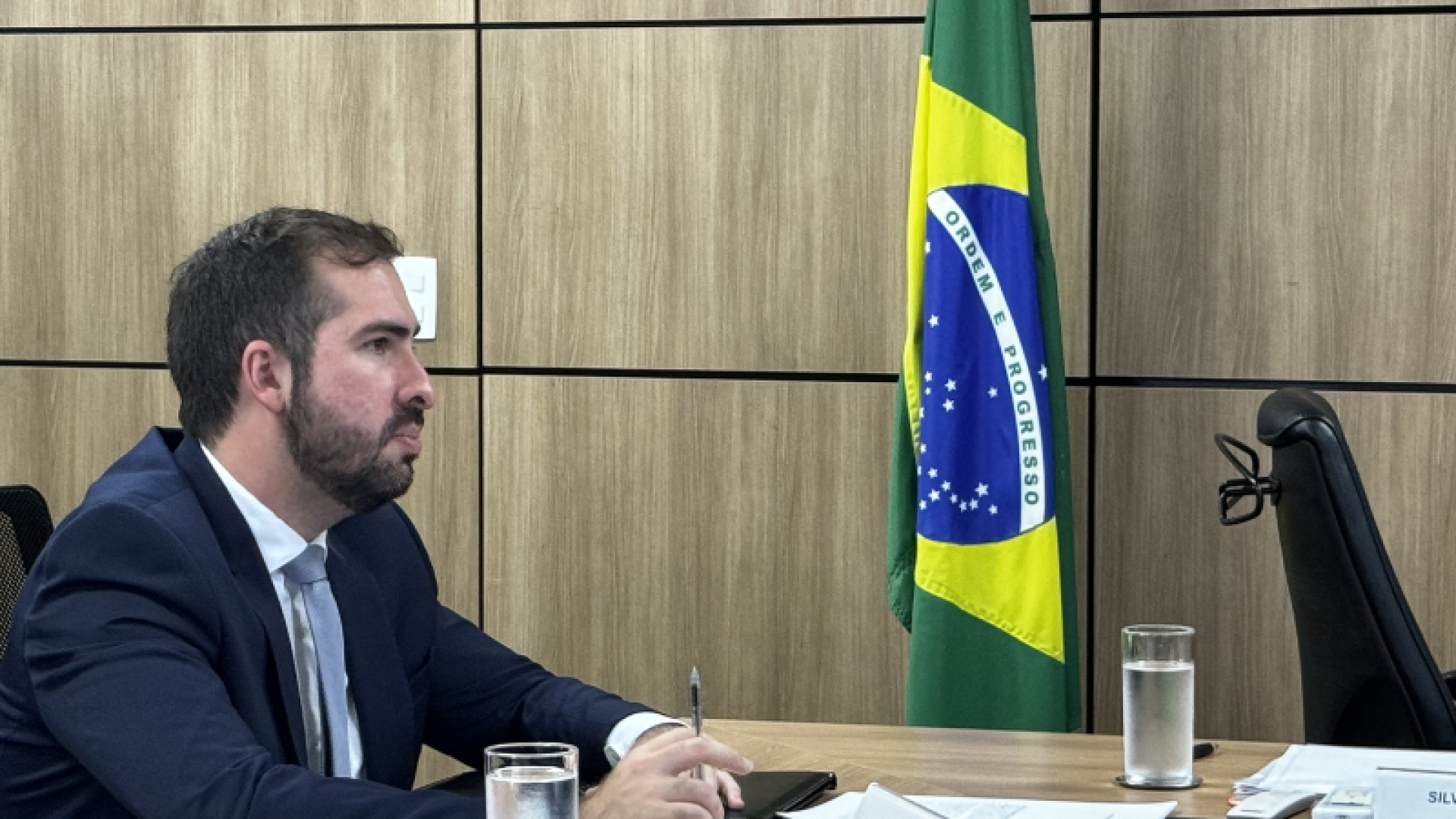 Com uma dívida estimada em cerca de R$ 1 bilhão, a Prefeitura de São Vicente, no litoral de São Paulo, publicou o Decreto nº 6.935/2025...