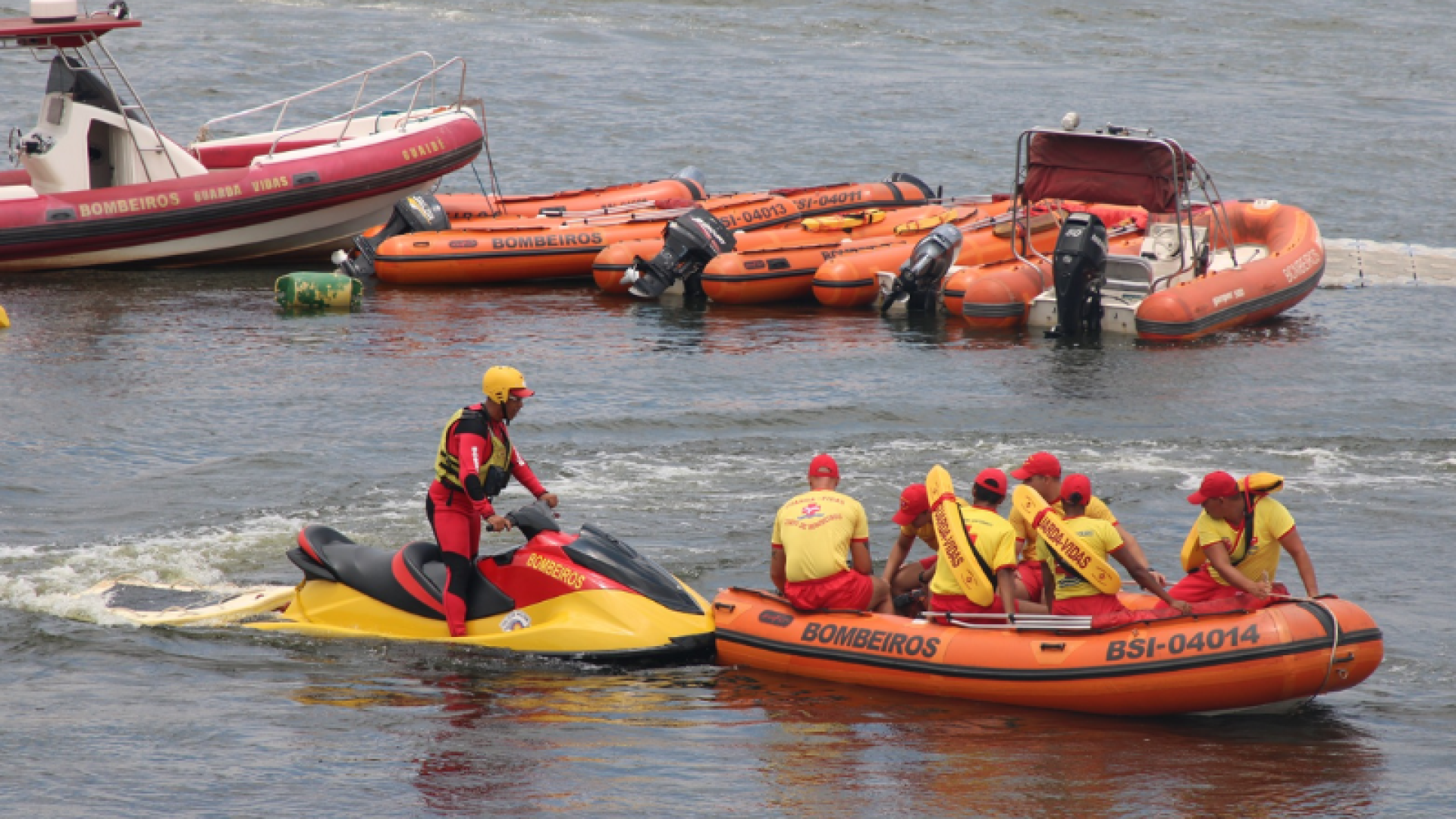 O Governo de São Paulo iniciou, neste mês de dezembro, a Operação Praia Segura em todo o litoral paulista, com ações intensificadas...