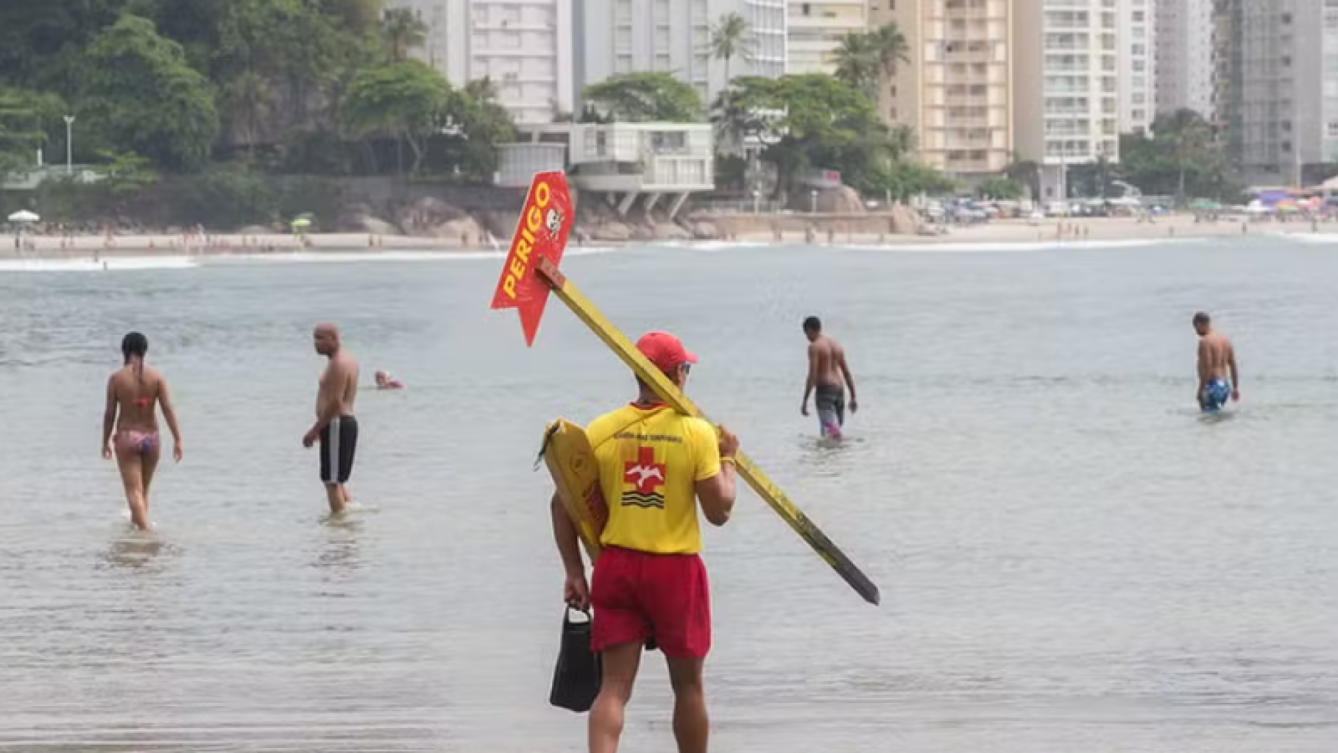 O primeiro dia de 2026 foi marcado por tragédias no Litoral Sul de São Paulo. Quatro homens morreram afogados em diferentes...