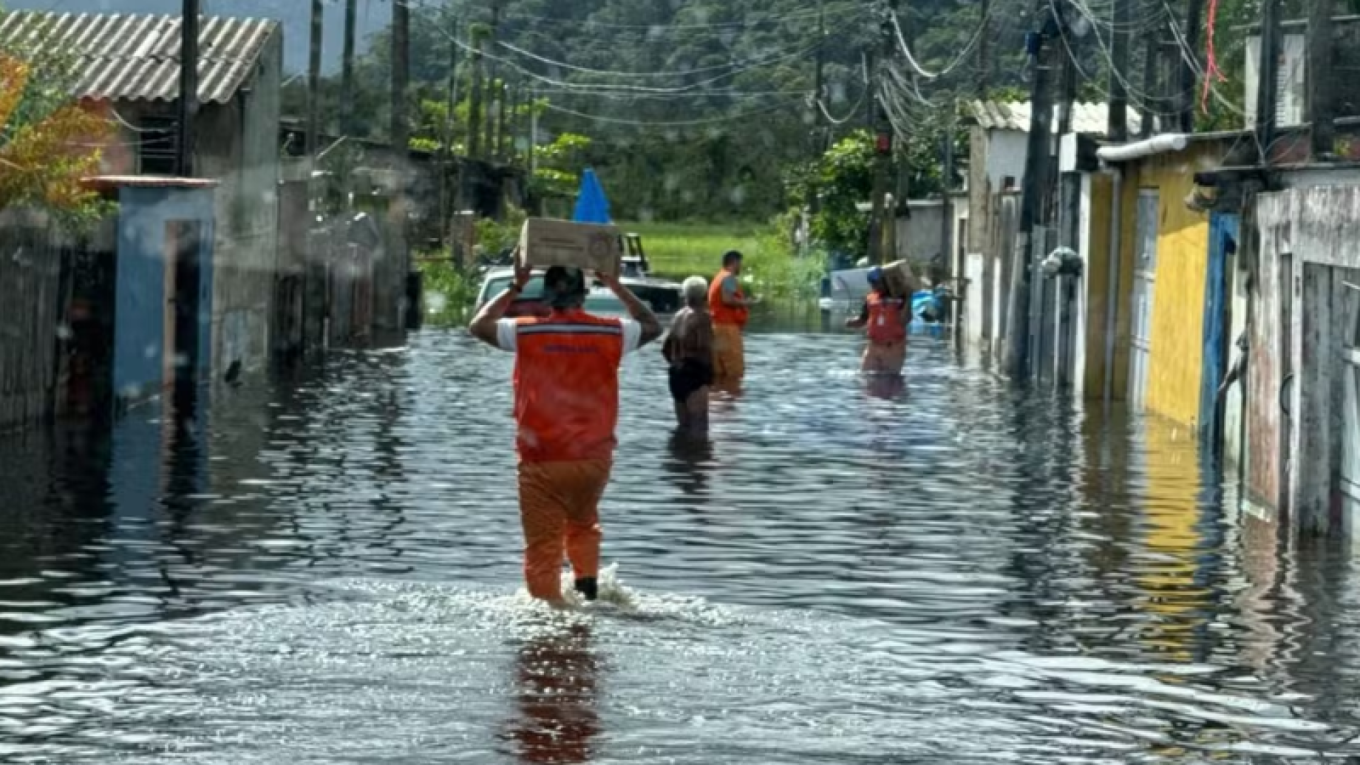 A Defesa Civil realiza, nesta segunda-feira (2), visitas técnicas em moradias de Mongaguá, no litoral de São Paulo, após as fortes chuvas...
